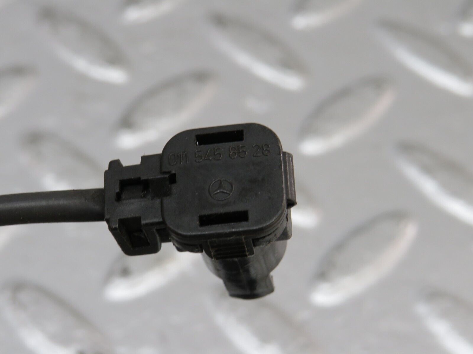 33880 Mercedes-Benz W201 190E 2.0L Battery Wire Cable 2015401030 1155460035