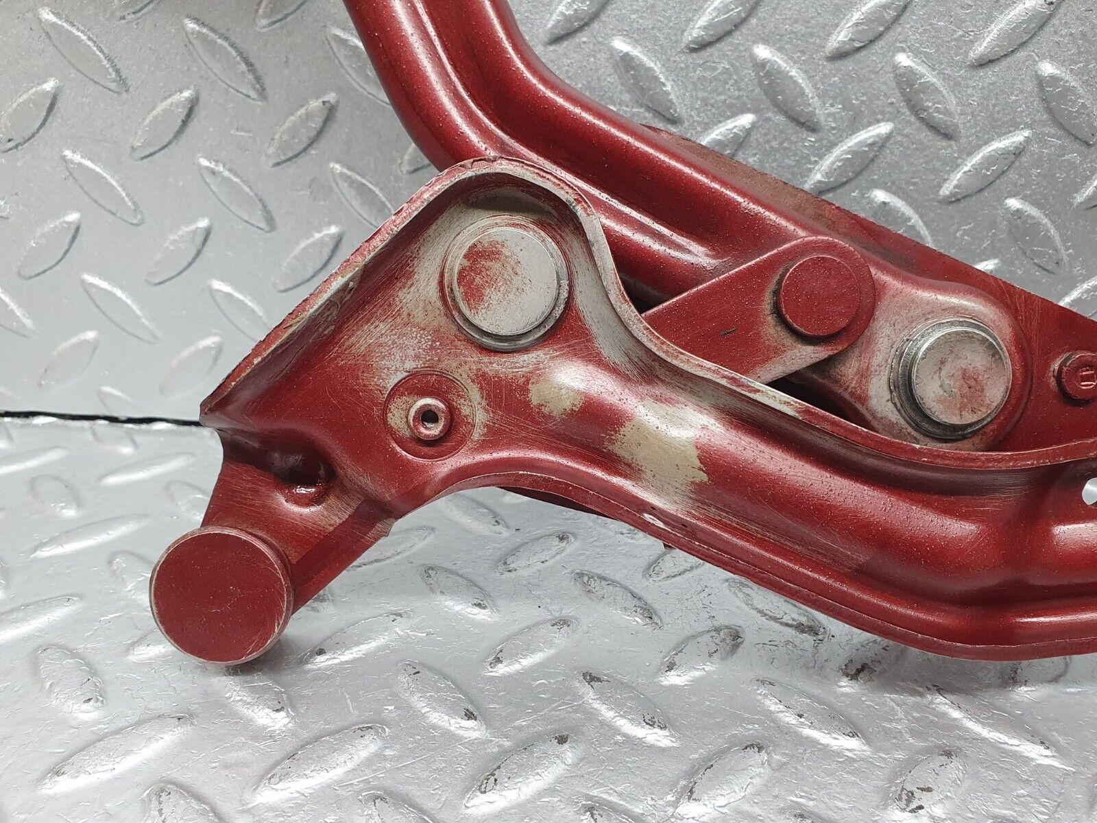 41006 Mercedes-Benz W126 300SE Bonnet Hinge Left Side