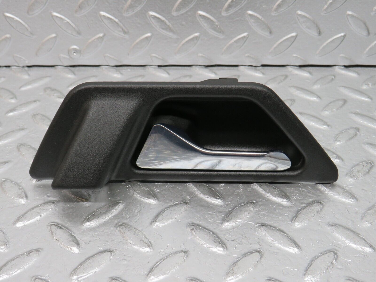 32443 Mercedes-Benz S124 300TE Front Left Interior Door Handle 1247600161