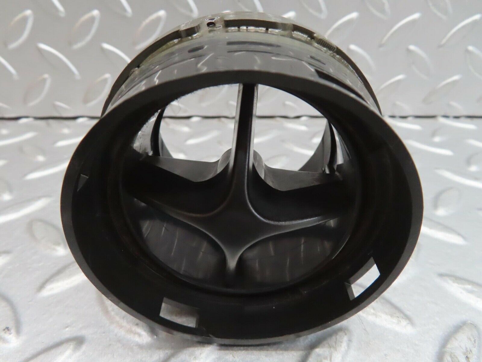 13814 Mercedes-Benz W123 200 Dashboard Air Vent 1238300054