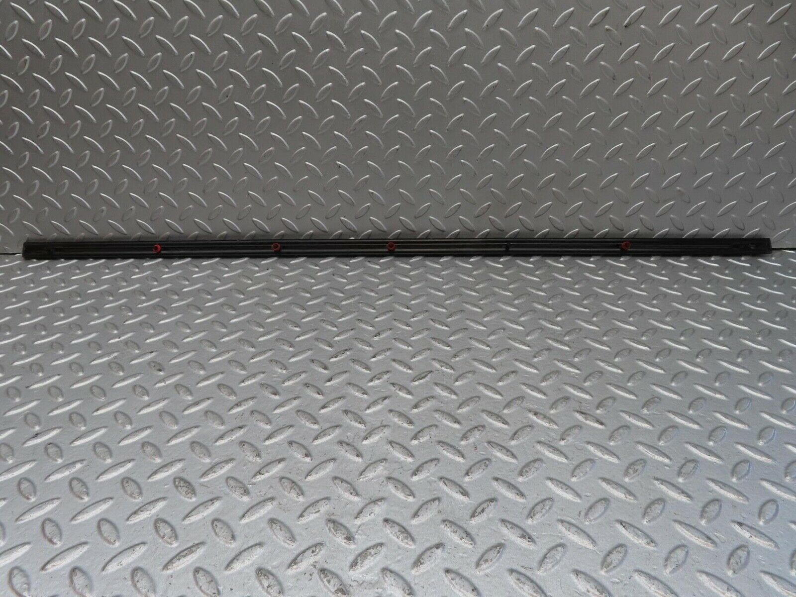 13448 Mercedes-Benz W123 200 Front Left Door Centre Moulding Trim