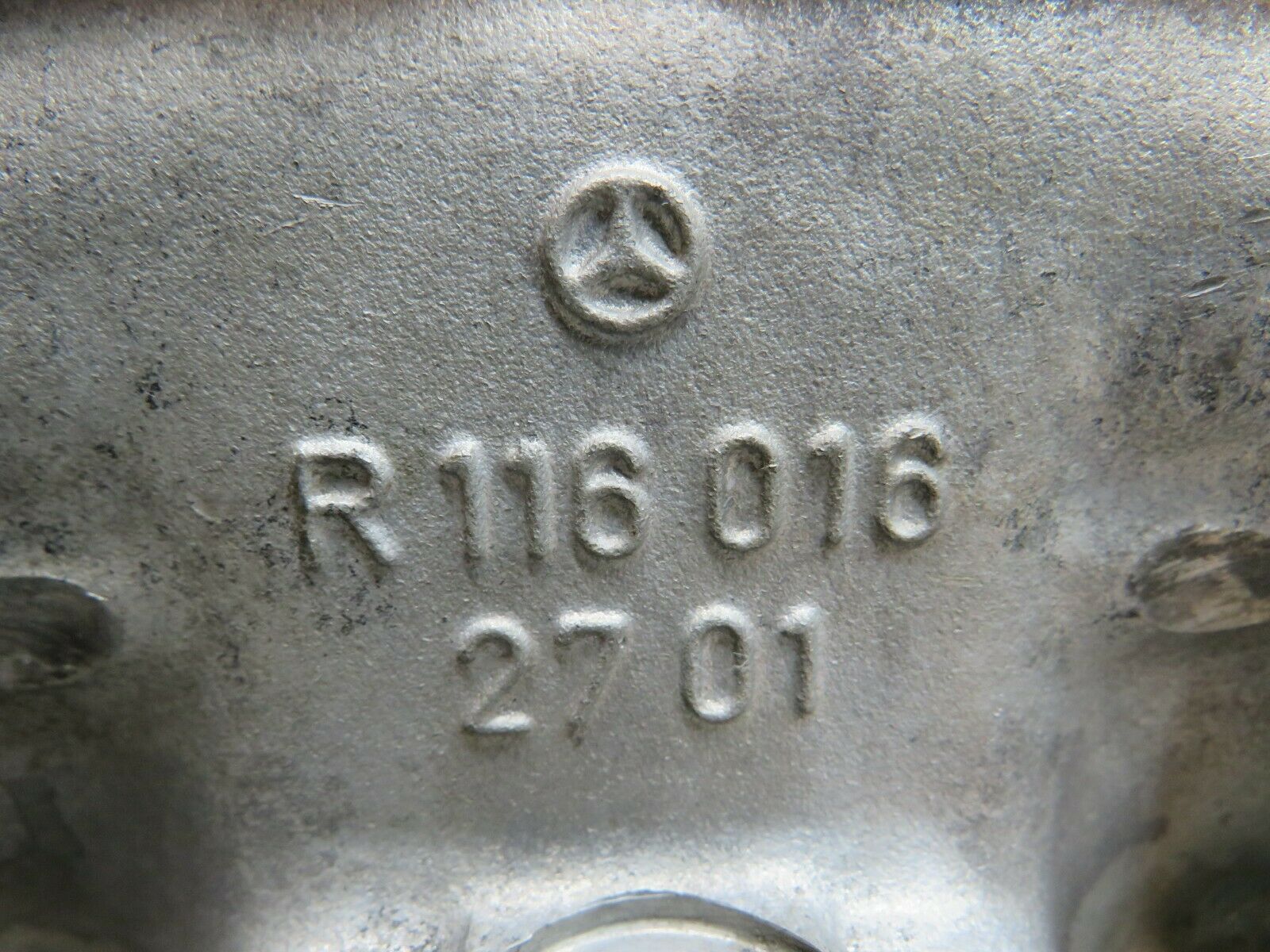 22819 Mercedes-Benz C107 450SLC Coupe Cylinder Head Right 1160162701