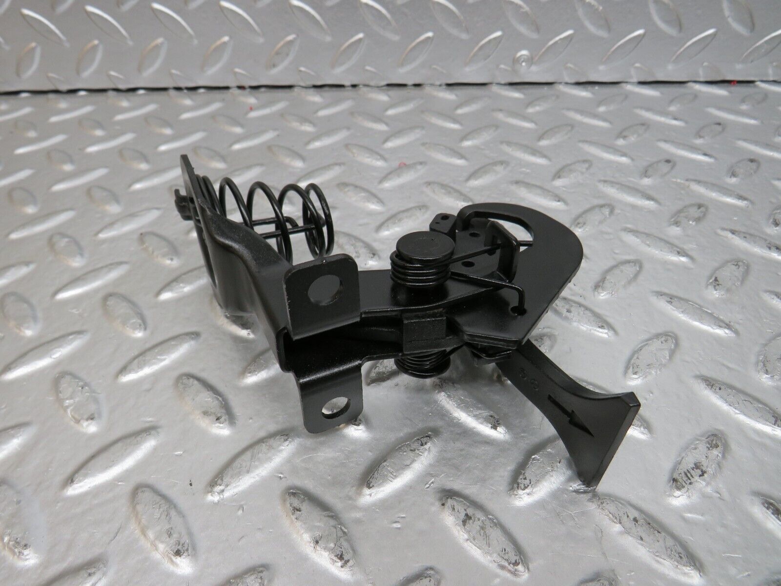 24770 Mercedes-Benz W140 S320 Bonnet Safety Latch