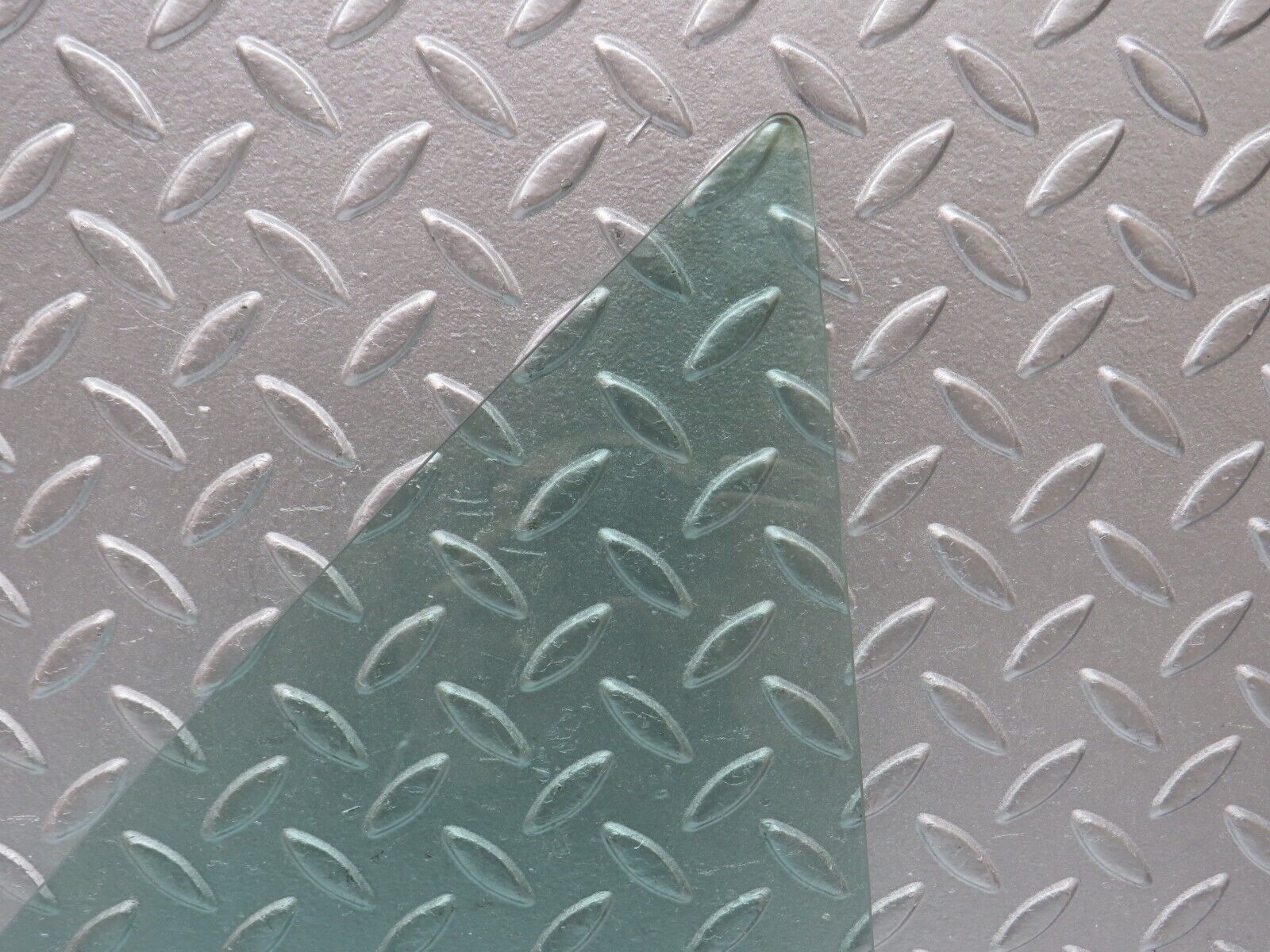 34063 Mercedes-Benz W124 260E Rear Right Quarter Window Glass