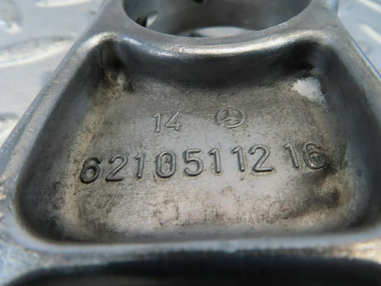 10963 Mercedes-Benz W115 220D Engine Camshaft Tower Bearing 6210511216