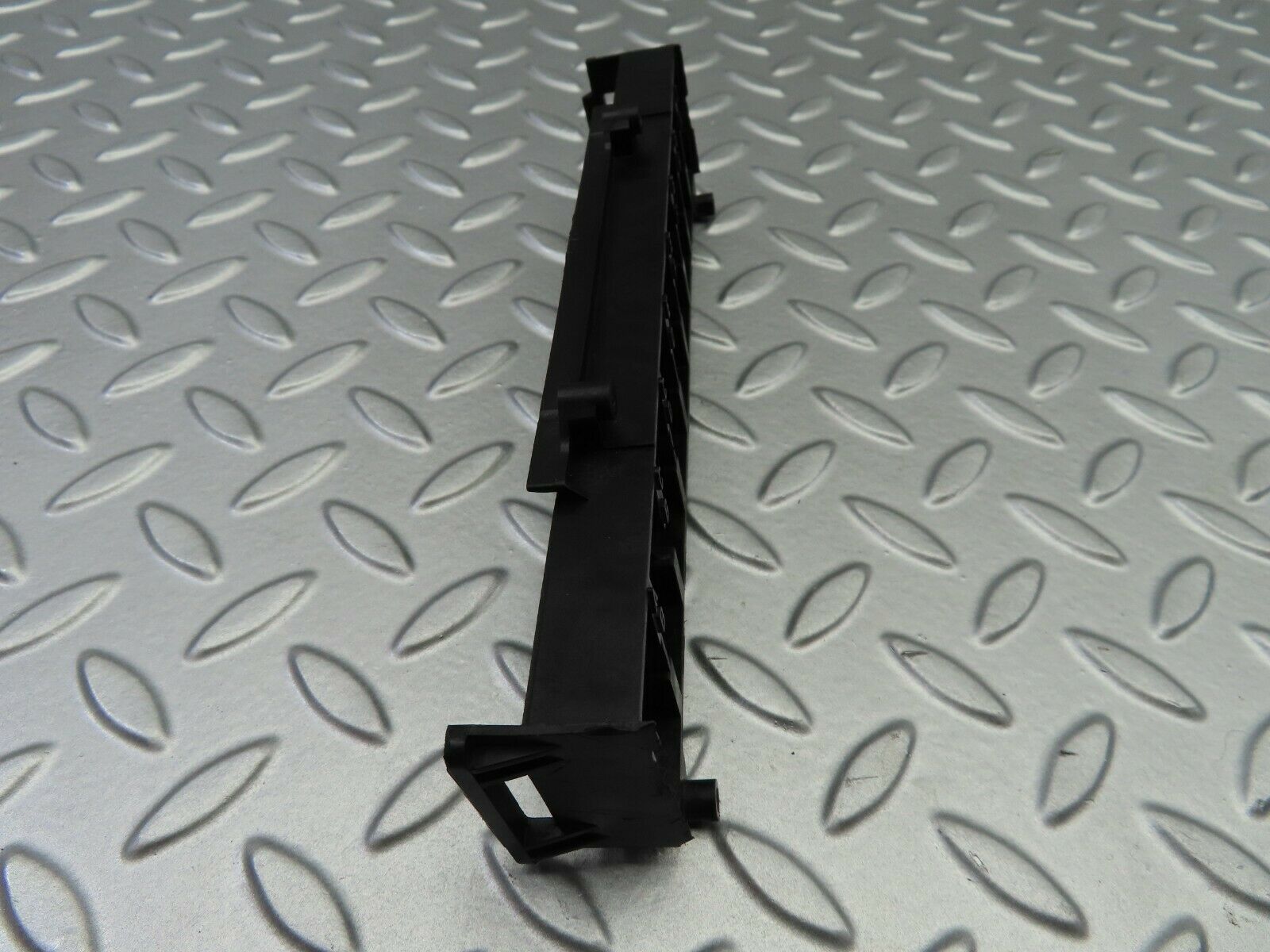 6475 Mercedes-Benz S124 E220 Wagon Centre Console Switch Bracket 1248210071