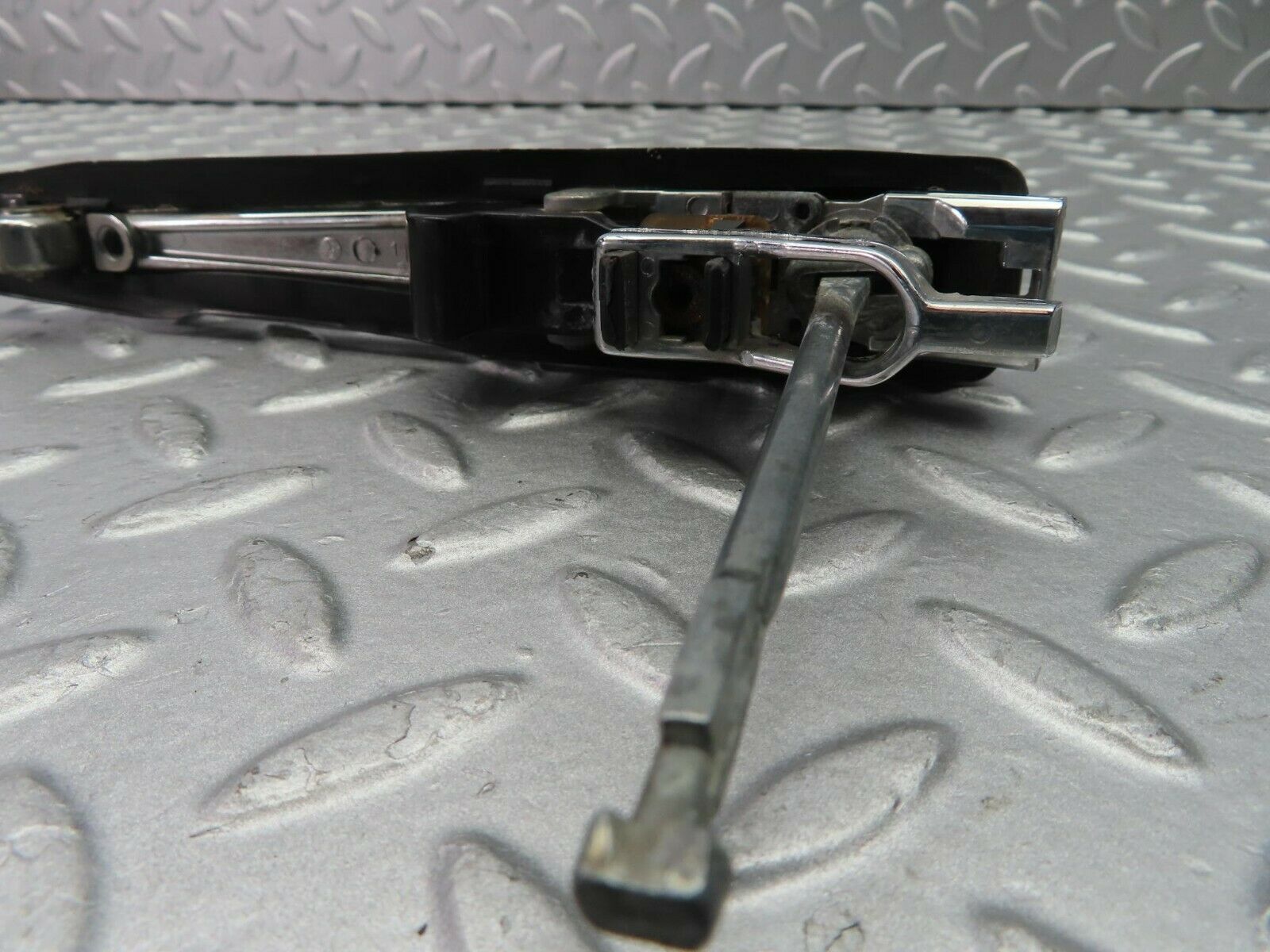 9912 Mercedes-Benz C123 230CE Coupe Front Right Door Handle No Key