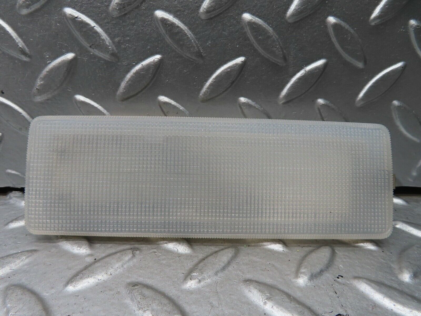 21559 Mercedes-Benz W126 300SE Rear Dome Light 1268200101