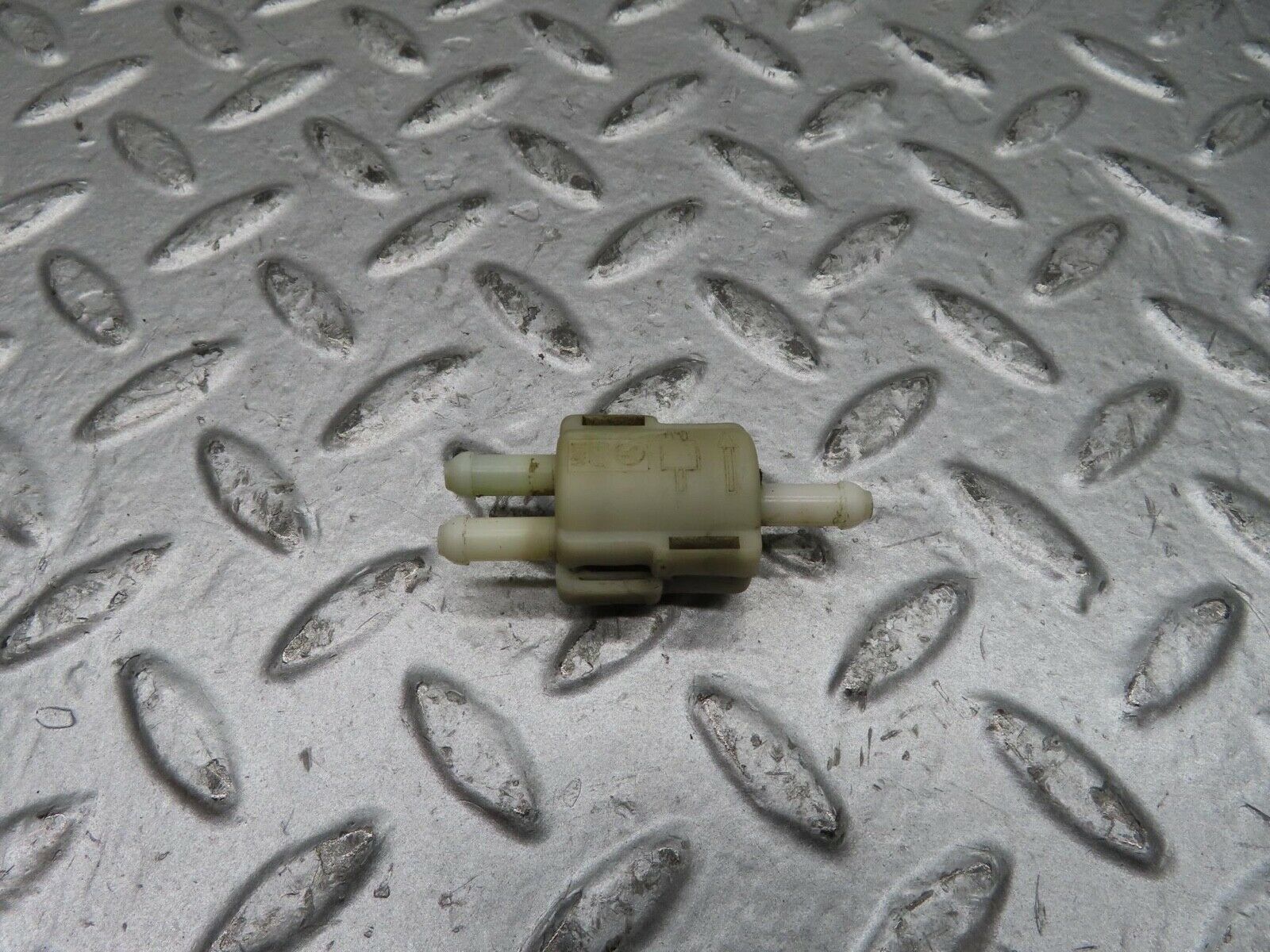 15370 Mercedes-Benz W123 230E Windscreen Washer Fluid Distributor