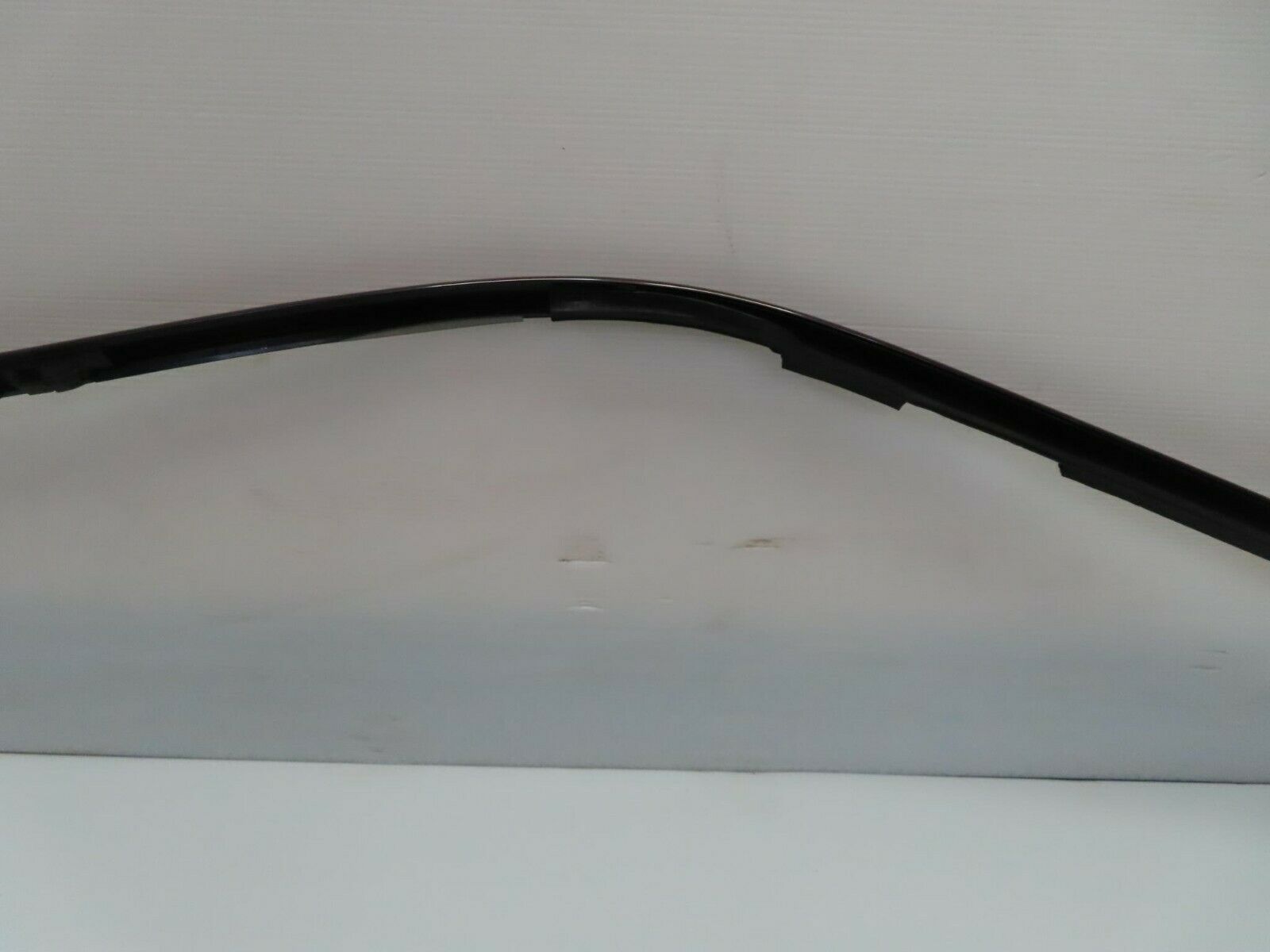 9539 Mercedes-Benz C124 300CE Coupe Roof Chrome Left Side