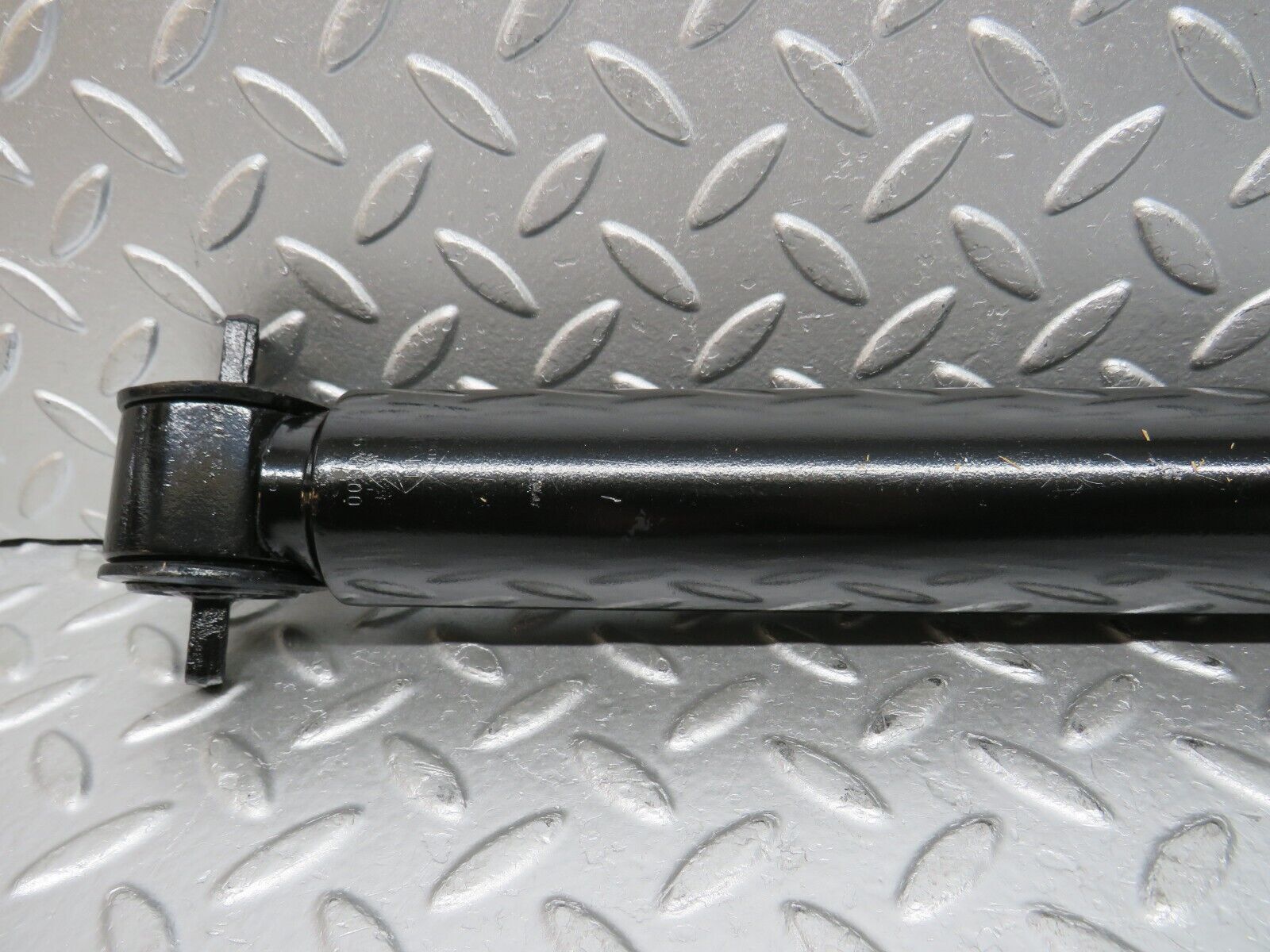 0822 Mercedes-Benz C107 350SLC Coupe Shock Absorber Rear