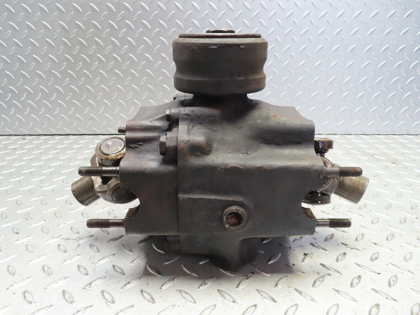 19025 Mercedes-Benz W120 Ponton Rear Axle With Differential 3.89 1203510377