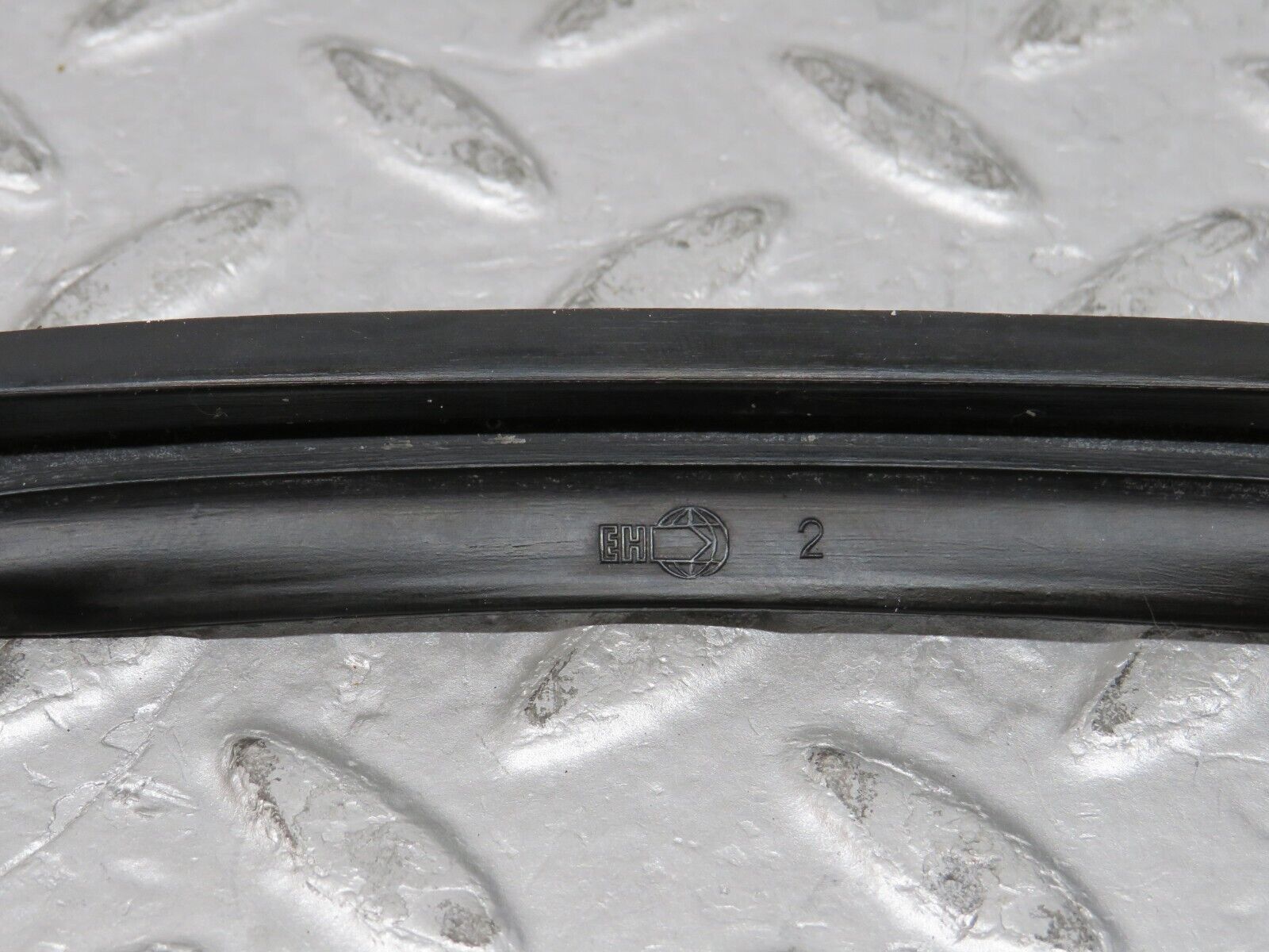 37403 Mercedes-Benz W109 300SEL Gear Selector Surround Rubber