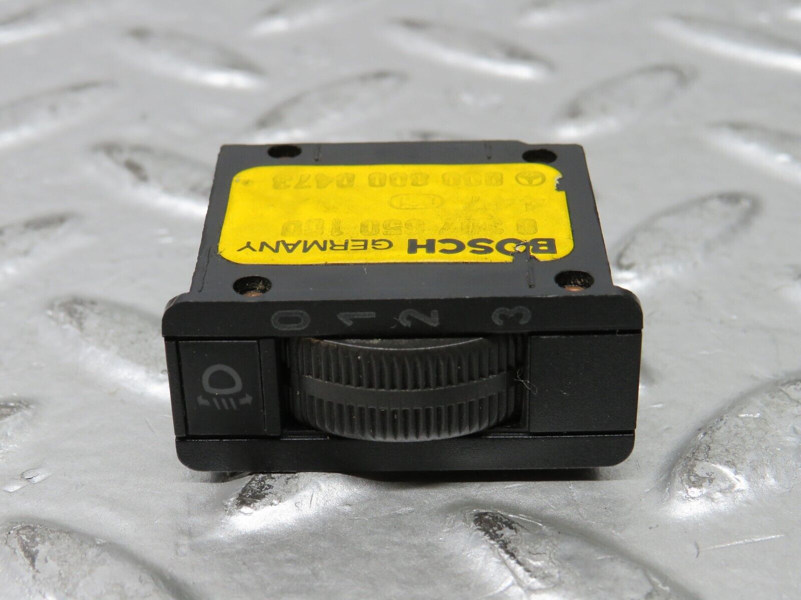 28652 Mercedes-Benz W123 230E Headlight Level Switch 0008000473