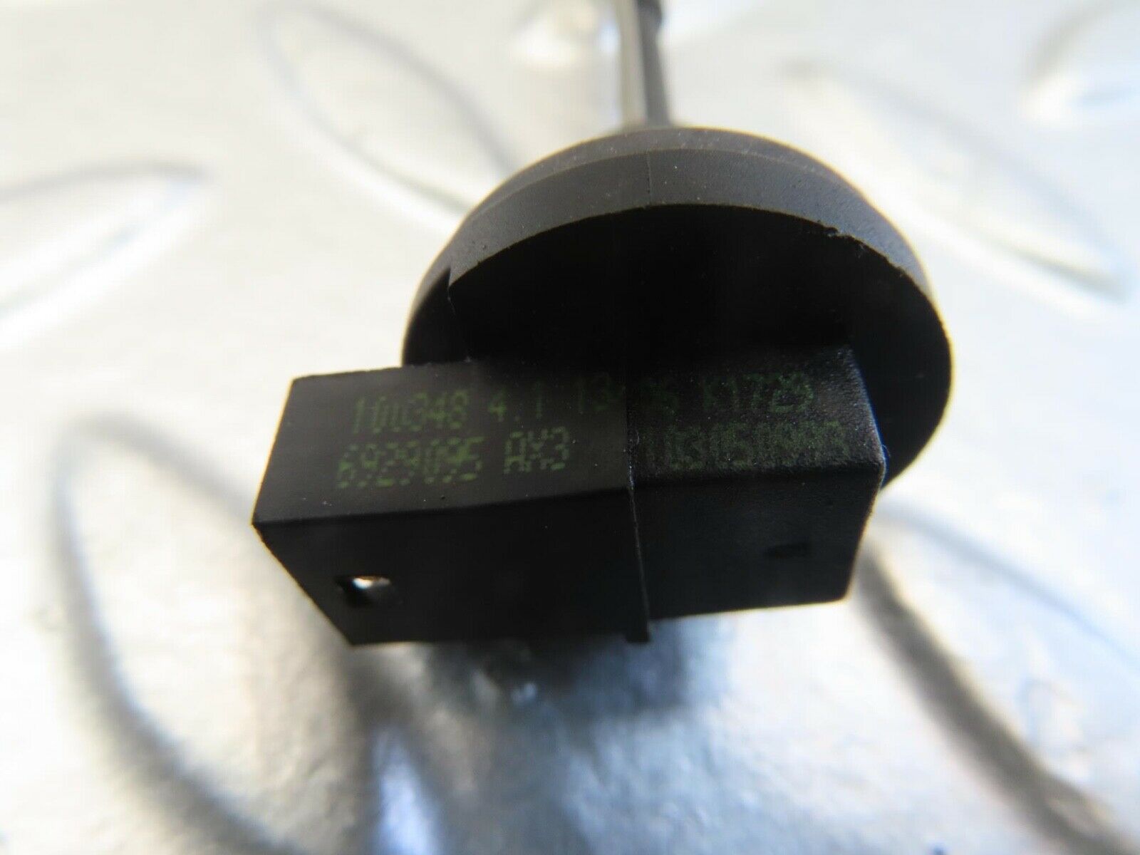 11277 Mercedes-Benz W221 S320 Air Temp Temperature Sensor 6929095