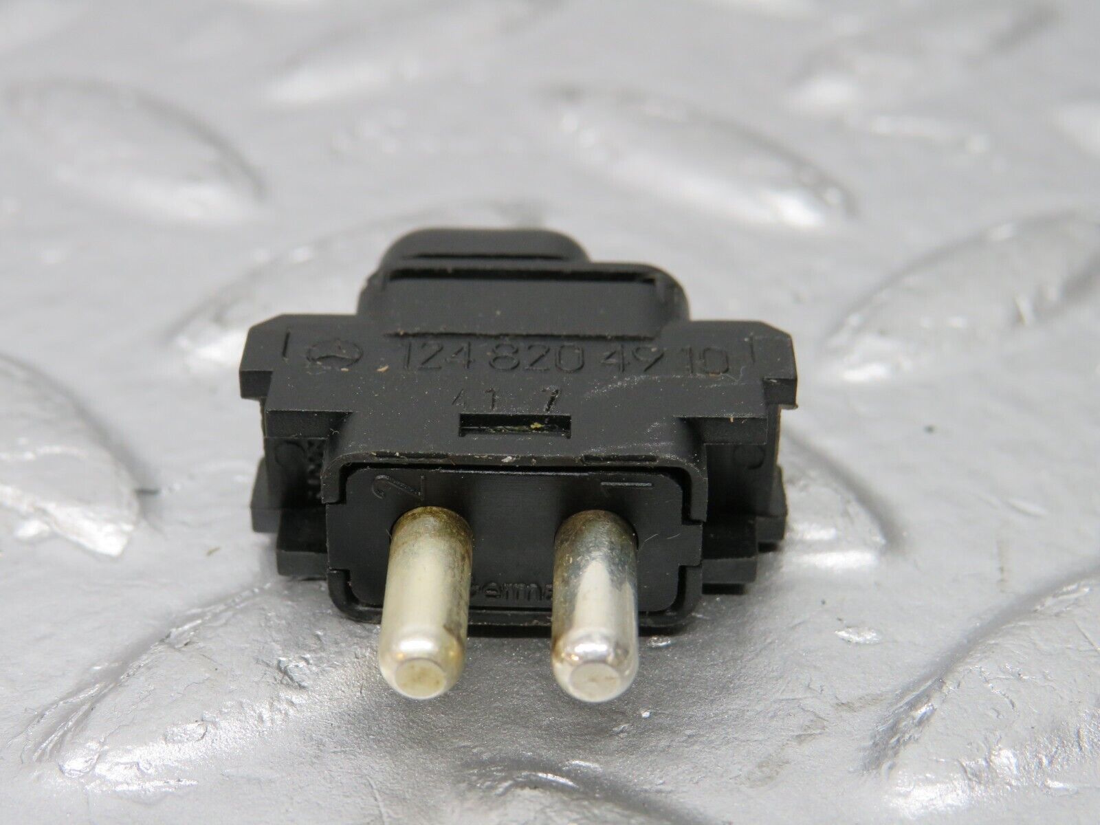 34057 Mercedes-Benz W124 260E Child Lock Control Switch 1248204910