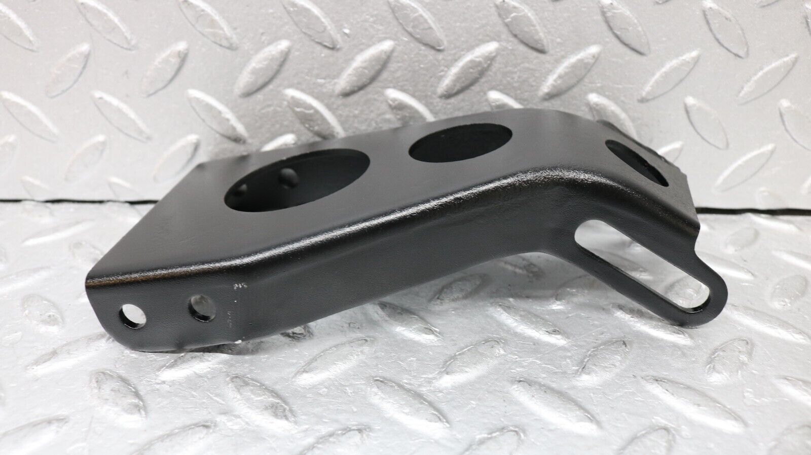 37229 Mercedes-Benz C126 420SEC Coupe Alternator Generator Bracket