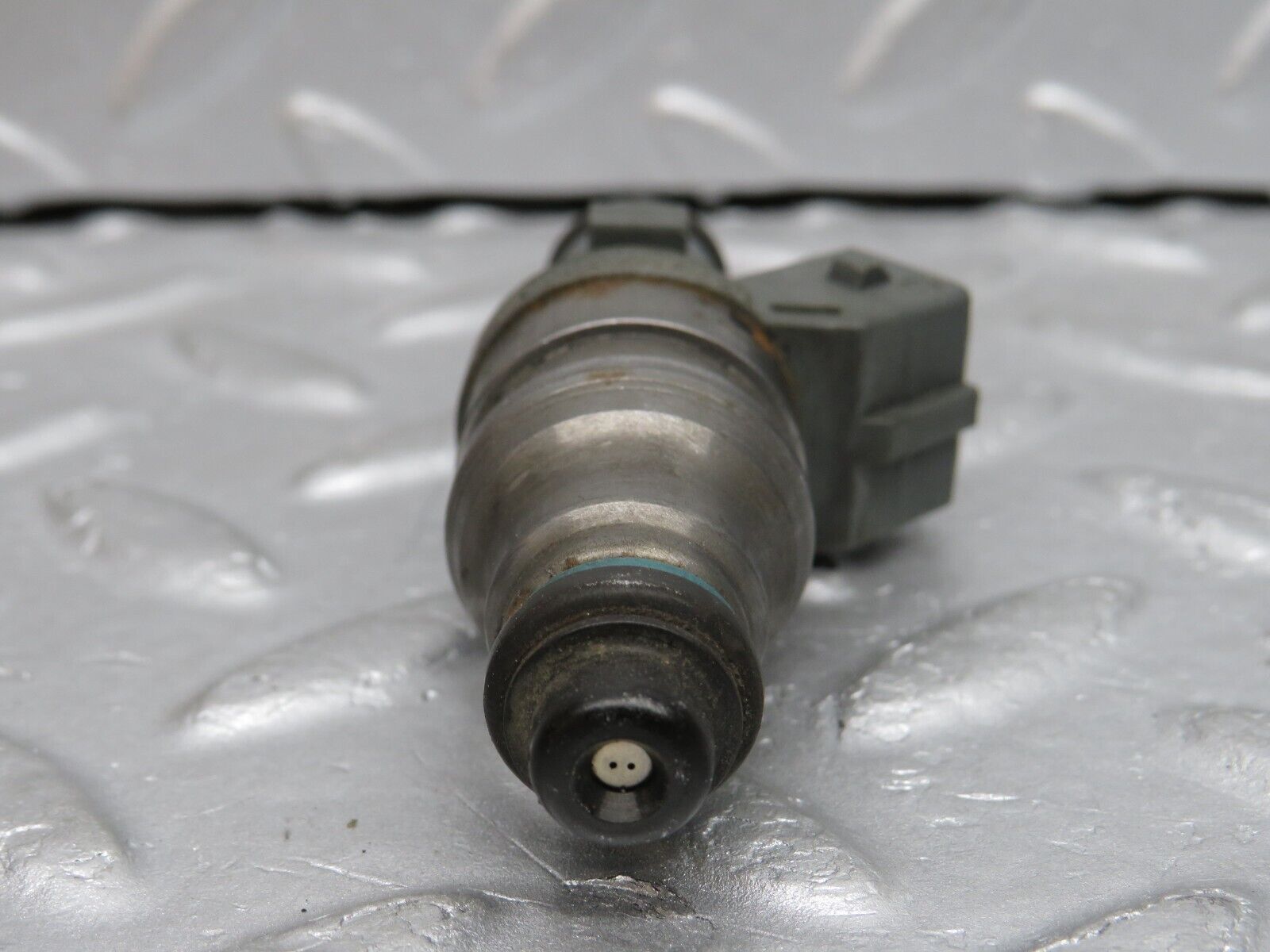 38654 Mercedes-Benz R129 280SL Coupe Fuel Injector Bosch 0000787323 0280155209