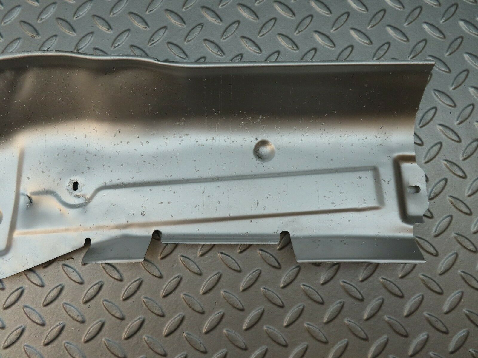 5556 Mercedes-Benz W124 230E Exhaust Heat Shield