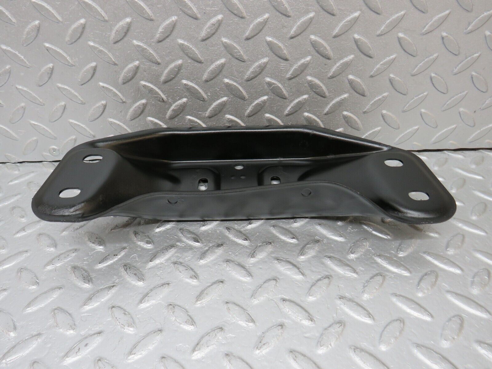 38924 Mercedes-Benz W201 190E 2.6L Gearbox Mount Bracket