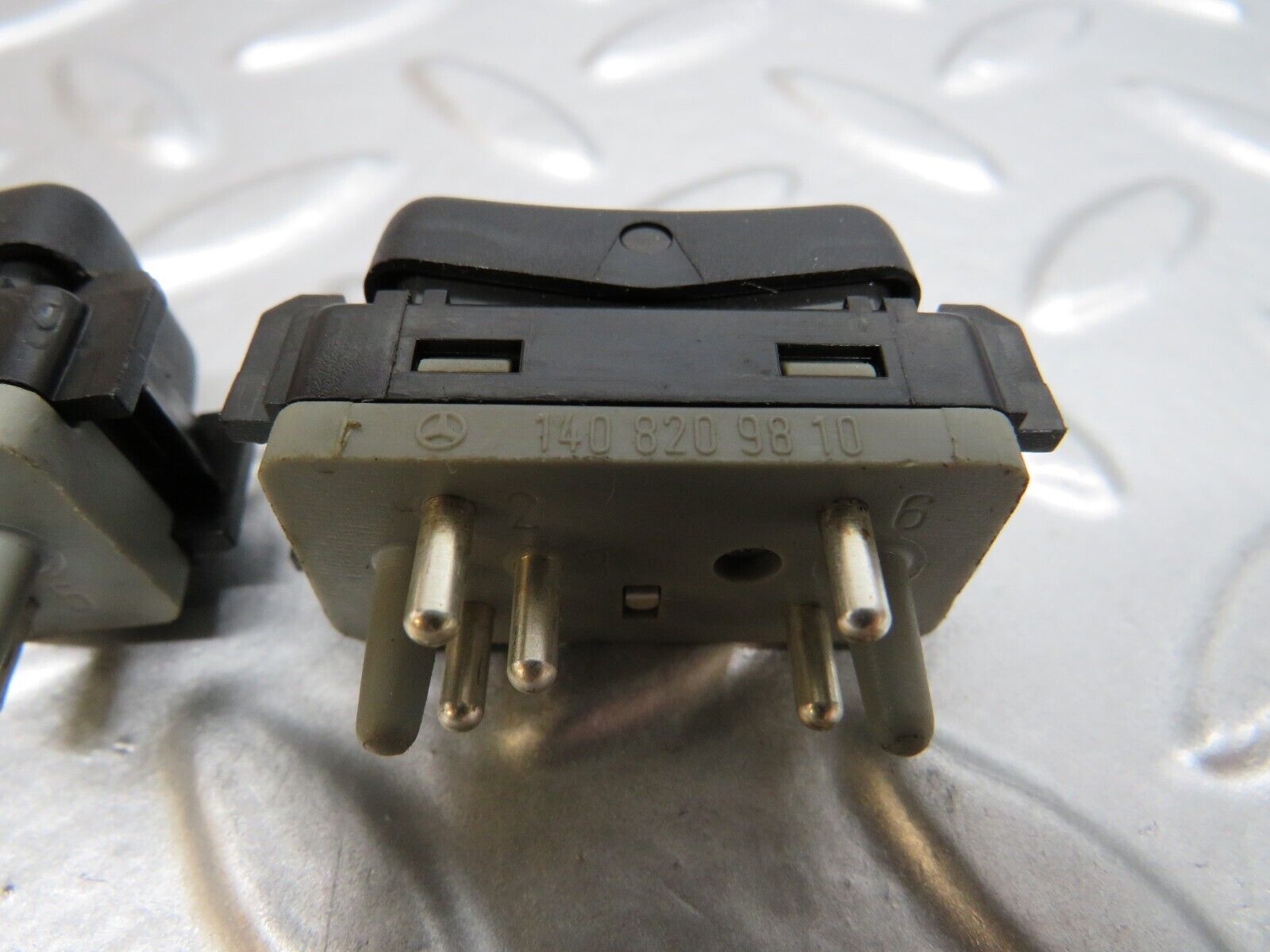 24675 Mercedes-Benz W140 S320 Heated Seat Switch Pair 1408209810