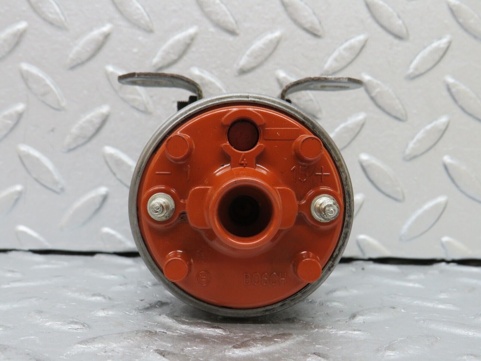 36647 Mercedes-Benz W201 190E 2.0L Ignition Coil Bosch 0001584003 0221118307