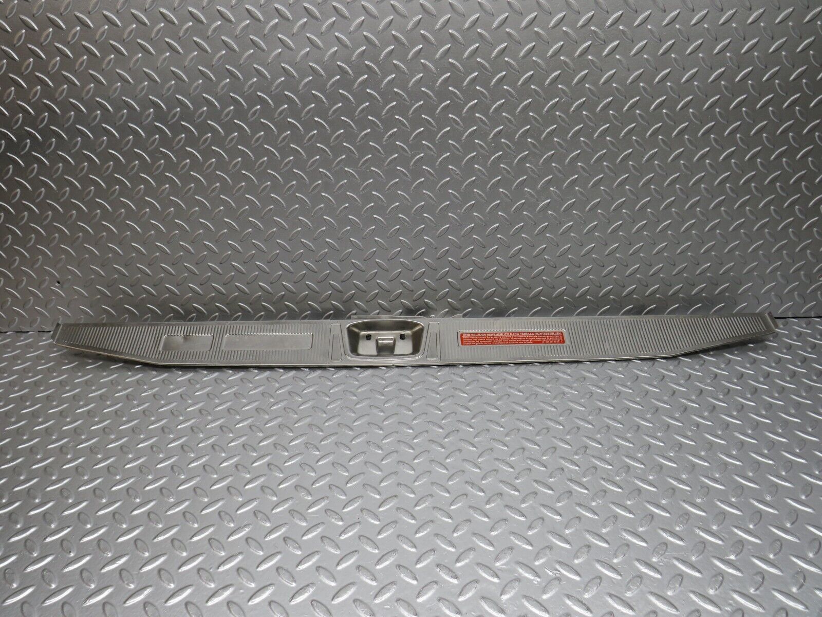 32501 Mercedes-Benz S124 300TE Trunk Edge Chrome Moulding 1246980089 000584503