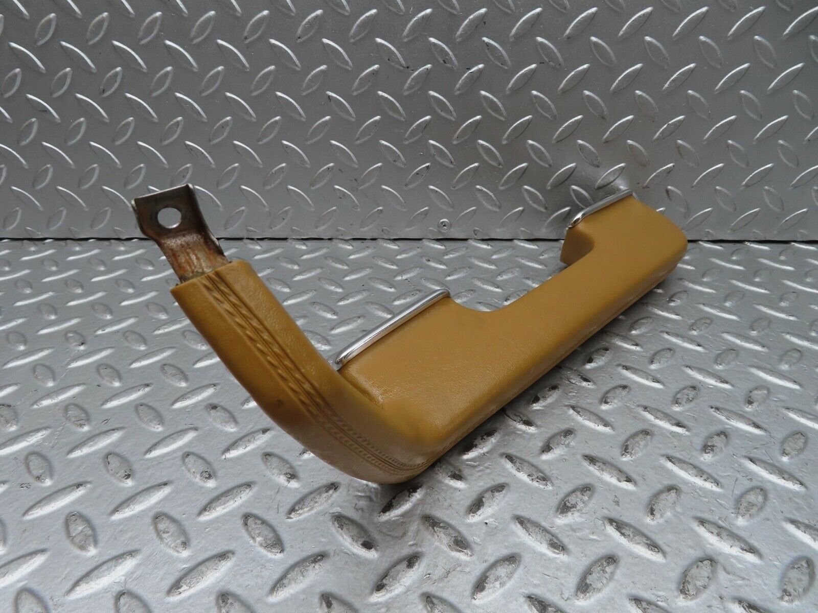 15845 Mercedes-Benz W123 280E Rear Right Interior Door Handle Beige 1239701801