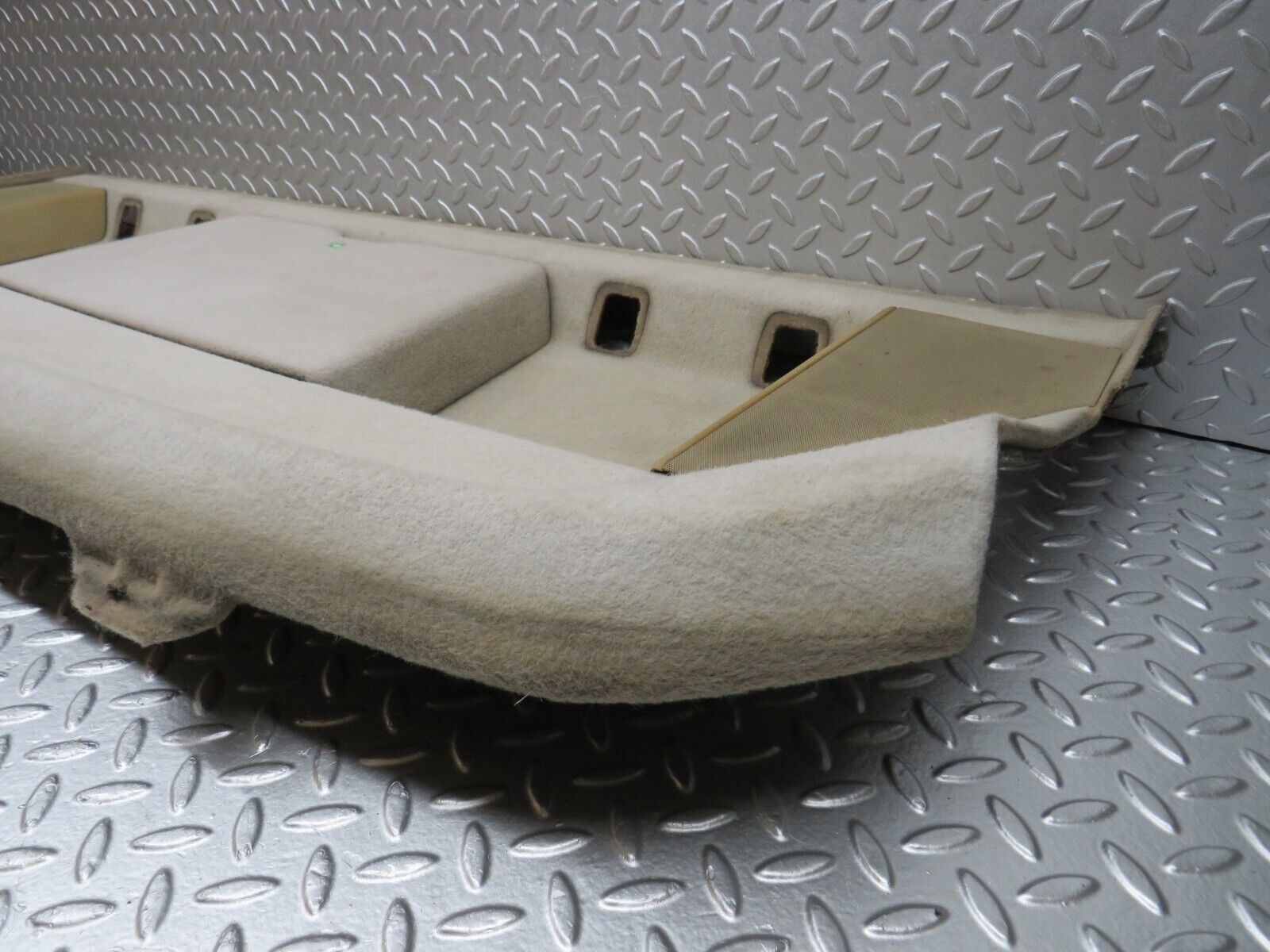 34023 Mercedes-Benz W124 260E Parcel Shelf