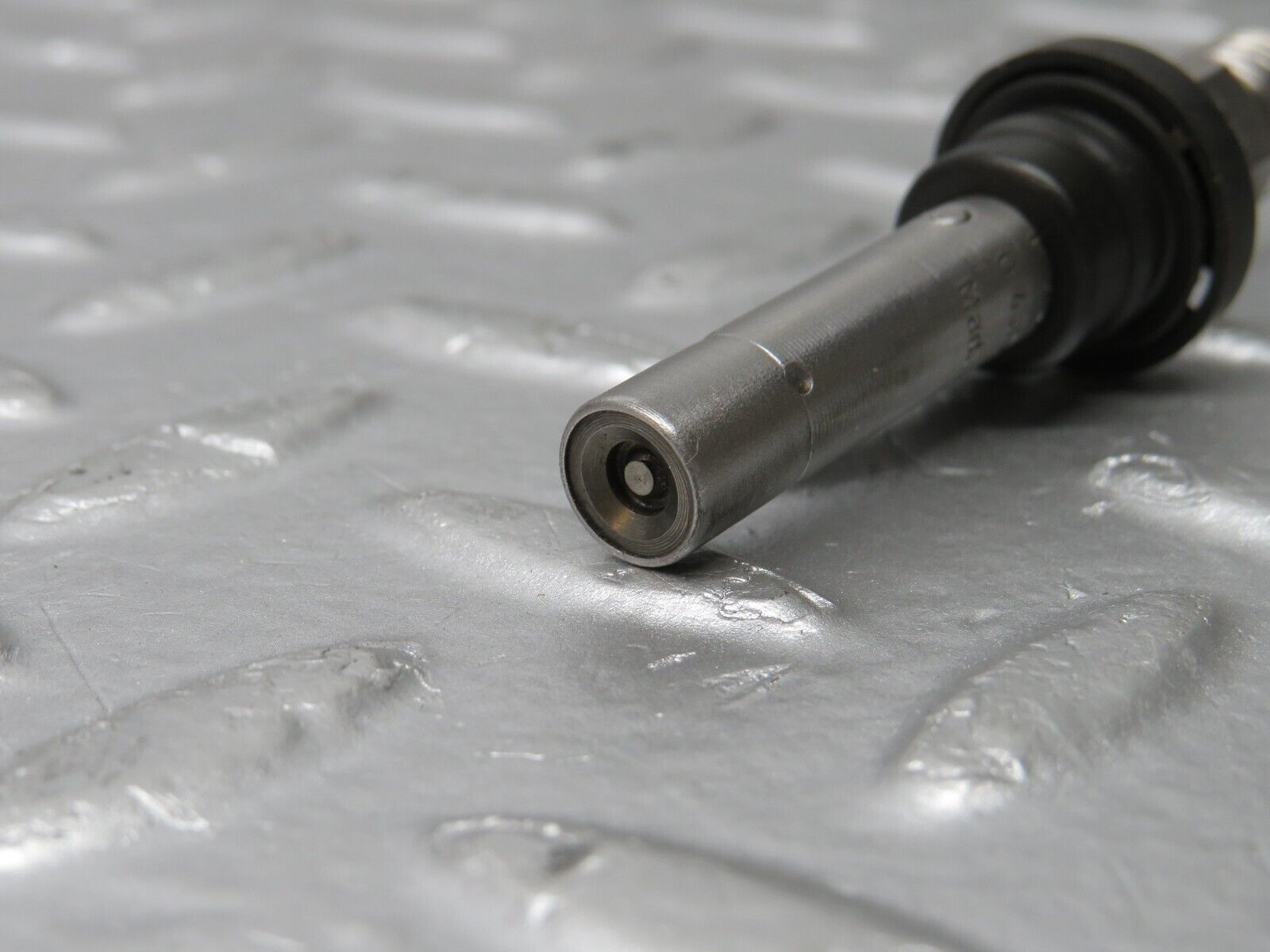 32708 Mercedes-Benz S124 300TE Wagon Fuel Injector Bosch 0437502010