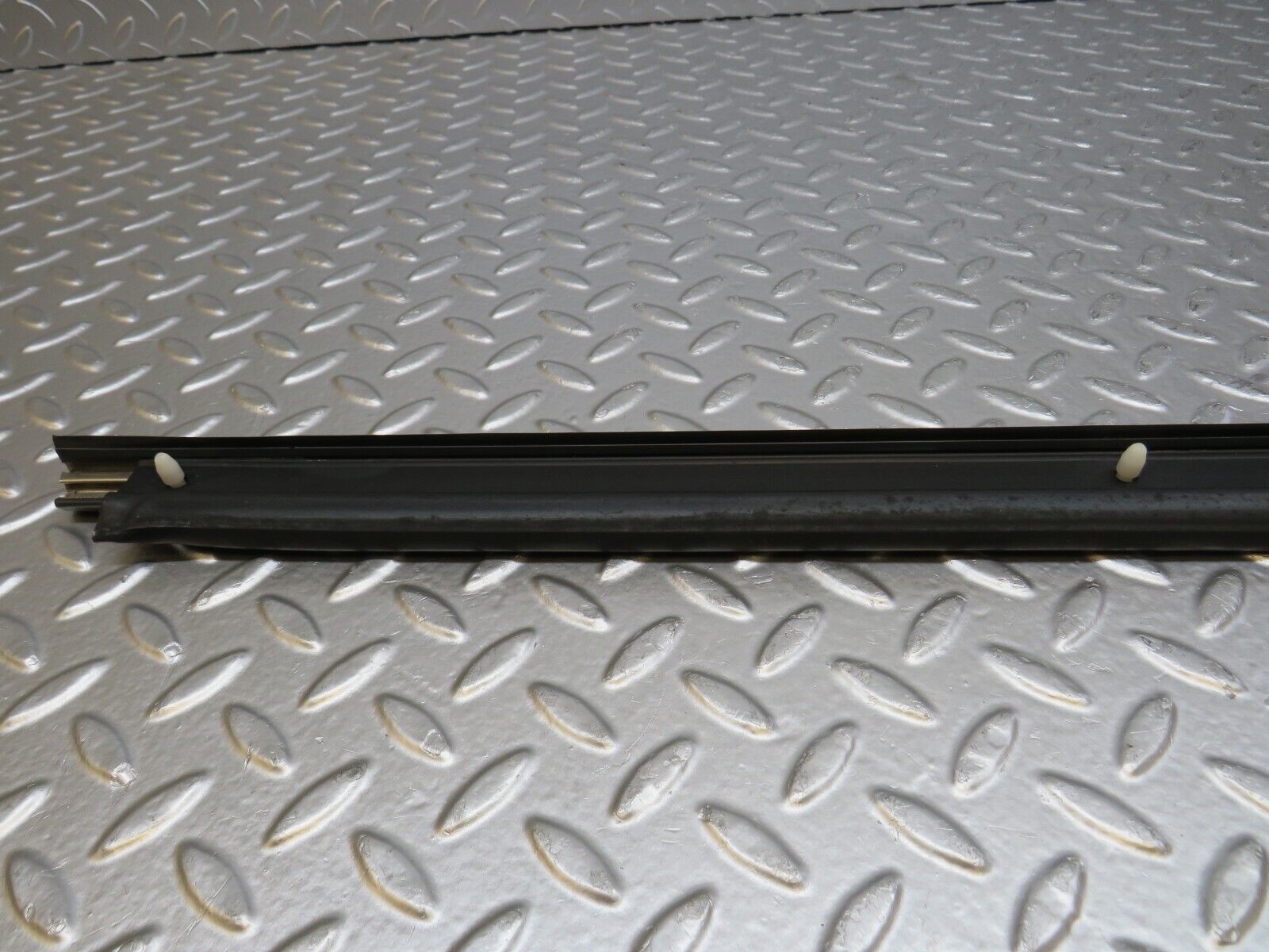 34219 Mercedes-Benz W124 260E Door Lower Sealing Rubber Trim Right