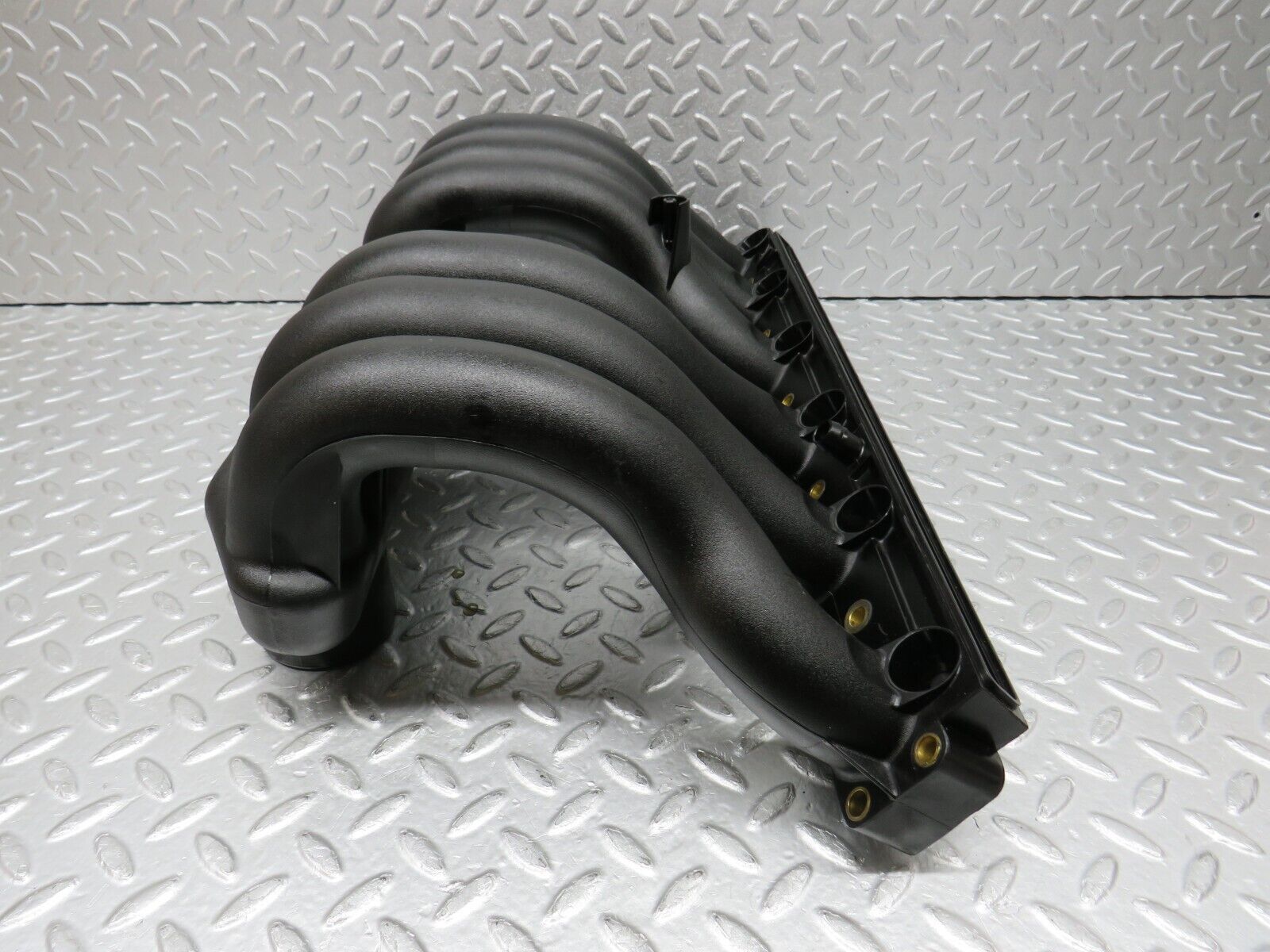 38166 Mercedes-Benz A124 320E Cabriolet Air Intake Manifold 1041413301