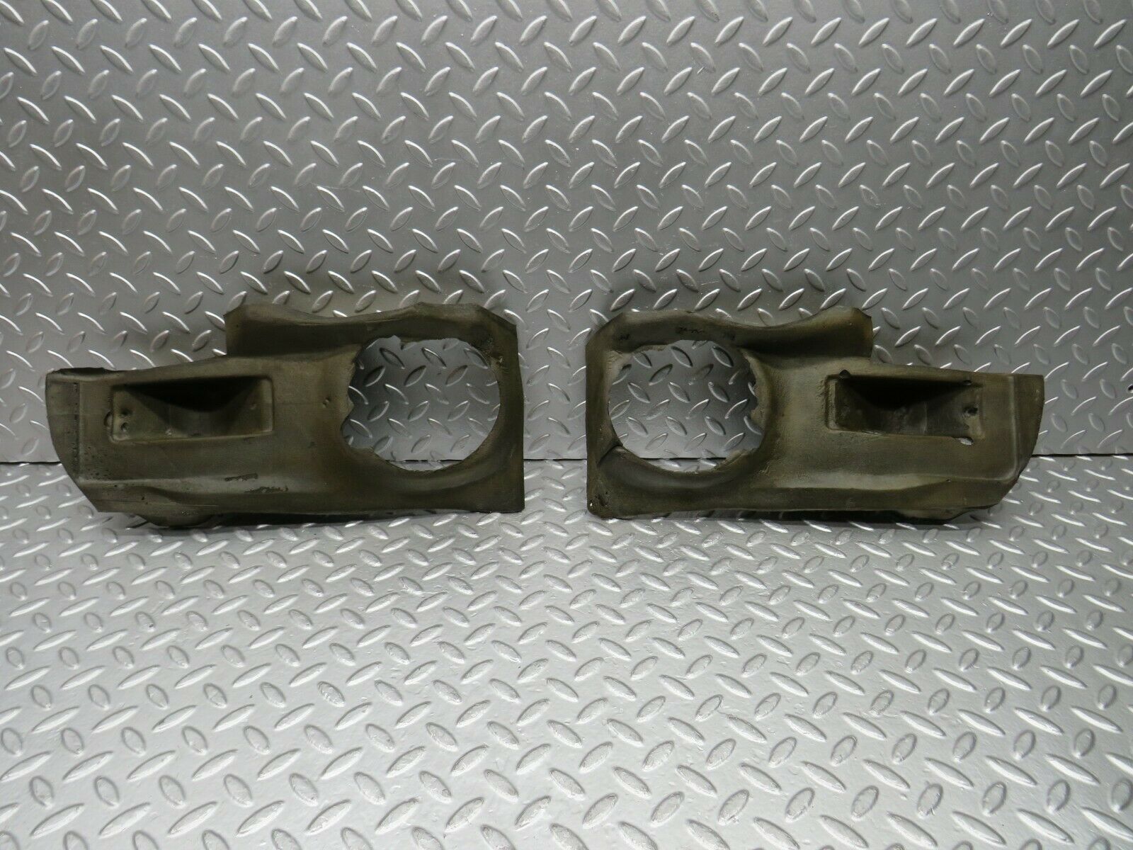 22501 Mercedes-Benz C124 E220 Coupe Parcel Shelf Speaker Insulation 1246820910