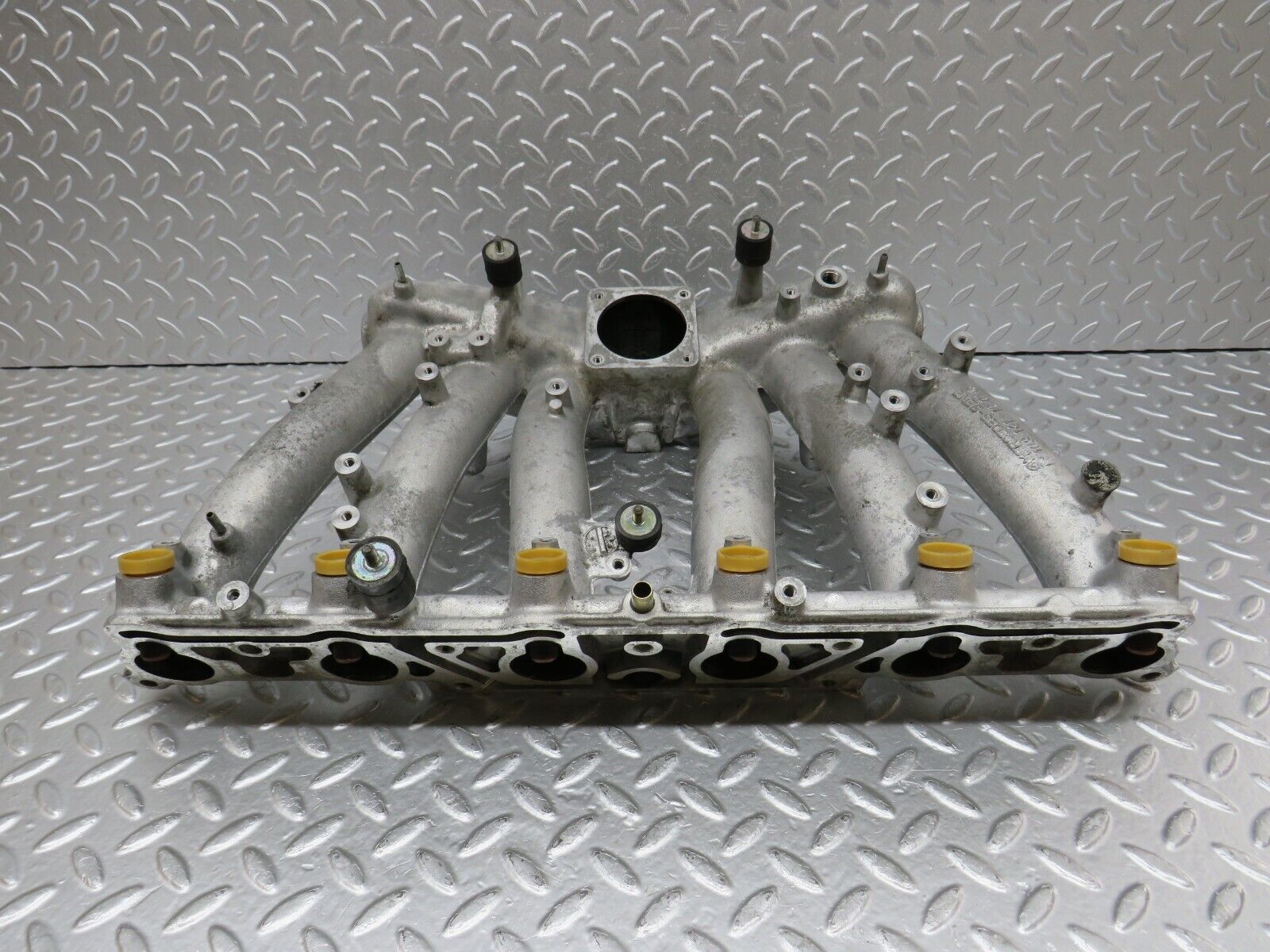 34207 Mercedes-Benz W124 260E Intake Manifold 1031411601