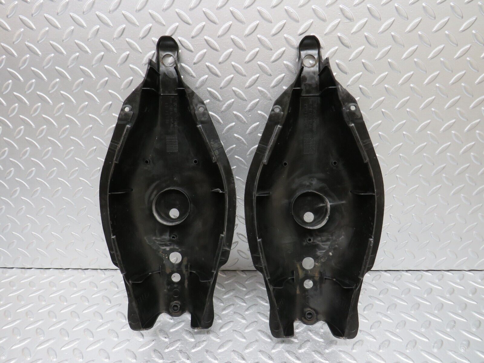 34793 Mercedes-Benz W210 320E Rear Control Arm Cover Pair 2033520088
