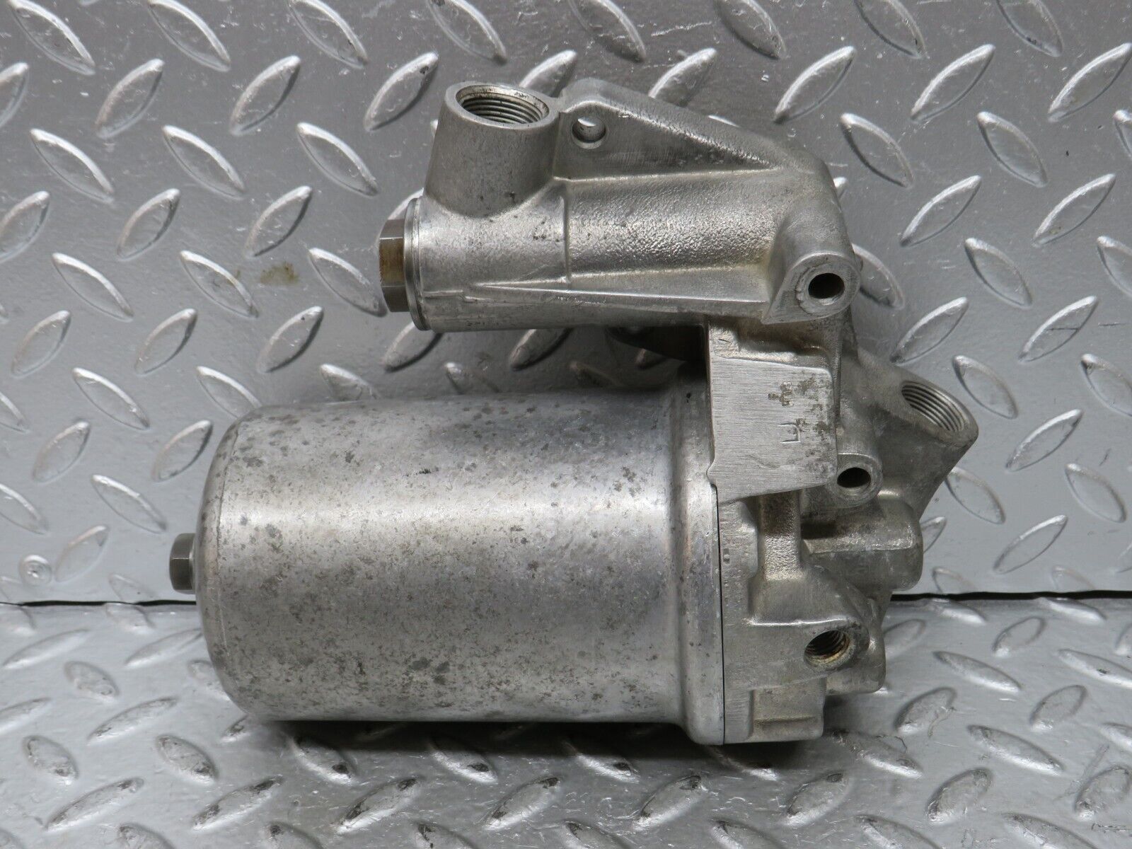 27381 Mercedes-Benz W123 280E Oil Filter Housing 1101801502