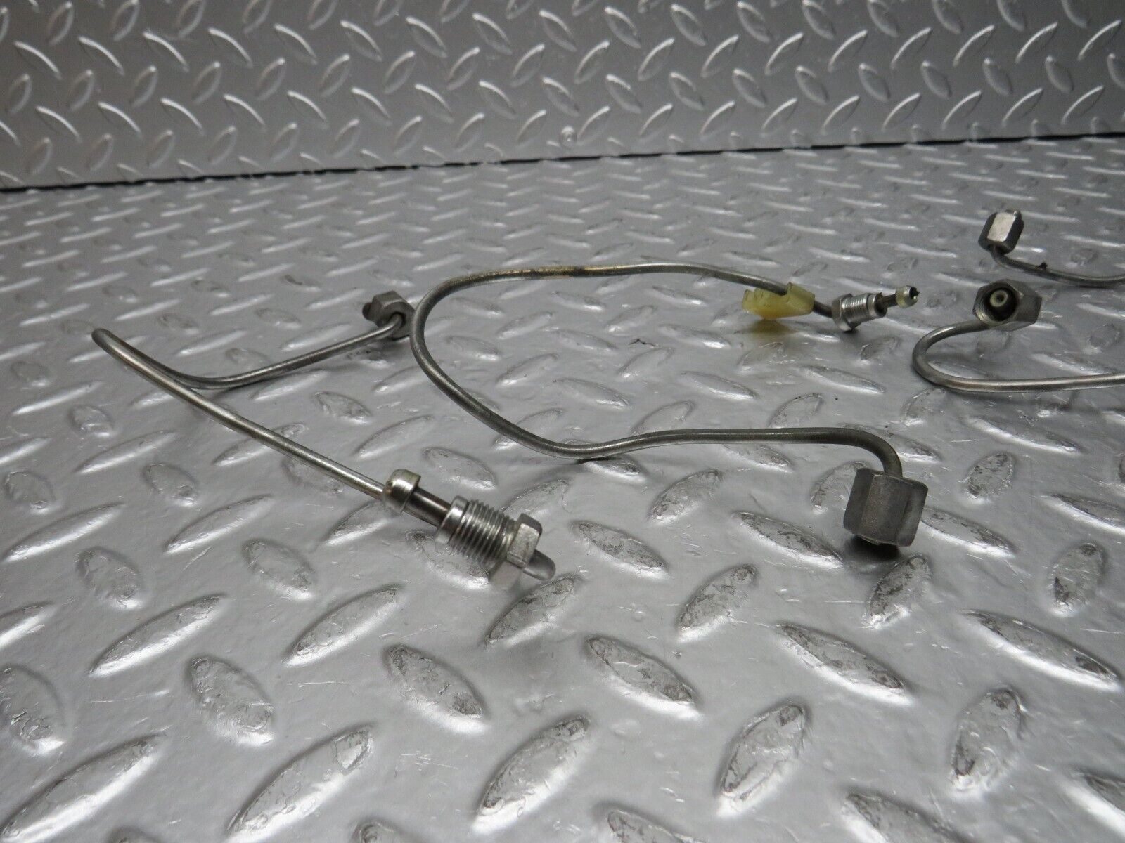 30523 Mercedes-Benz W124 230E Coupe Fuel Line Hose Set