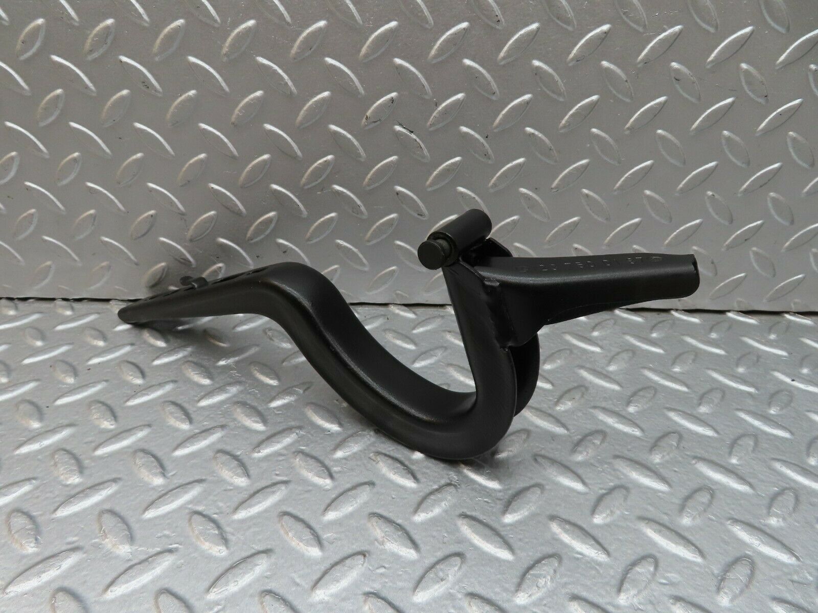 18055 Mercedes-Benz W123 200 Trunk Lid Hinge Left Side 1237500187