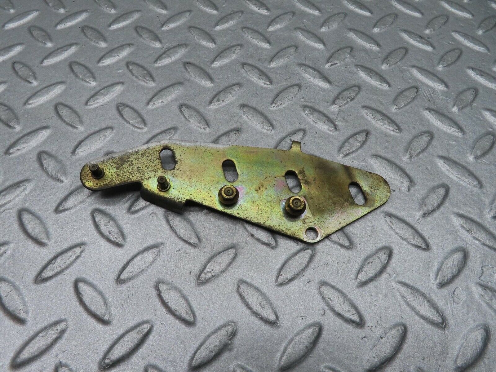 11998 Mercedes-Benz R129 300SL Coupe Vacuum Control Valve Holder