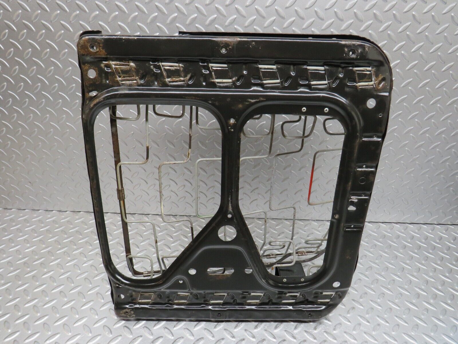 37153 Mercedes-Benz C126 420SEC Coupe Front Right Driver Seat Base