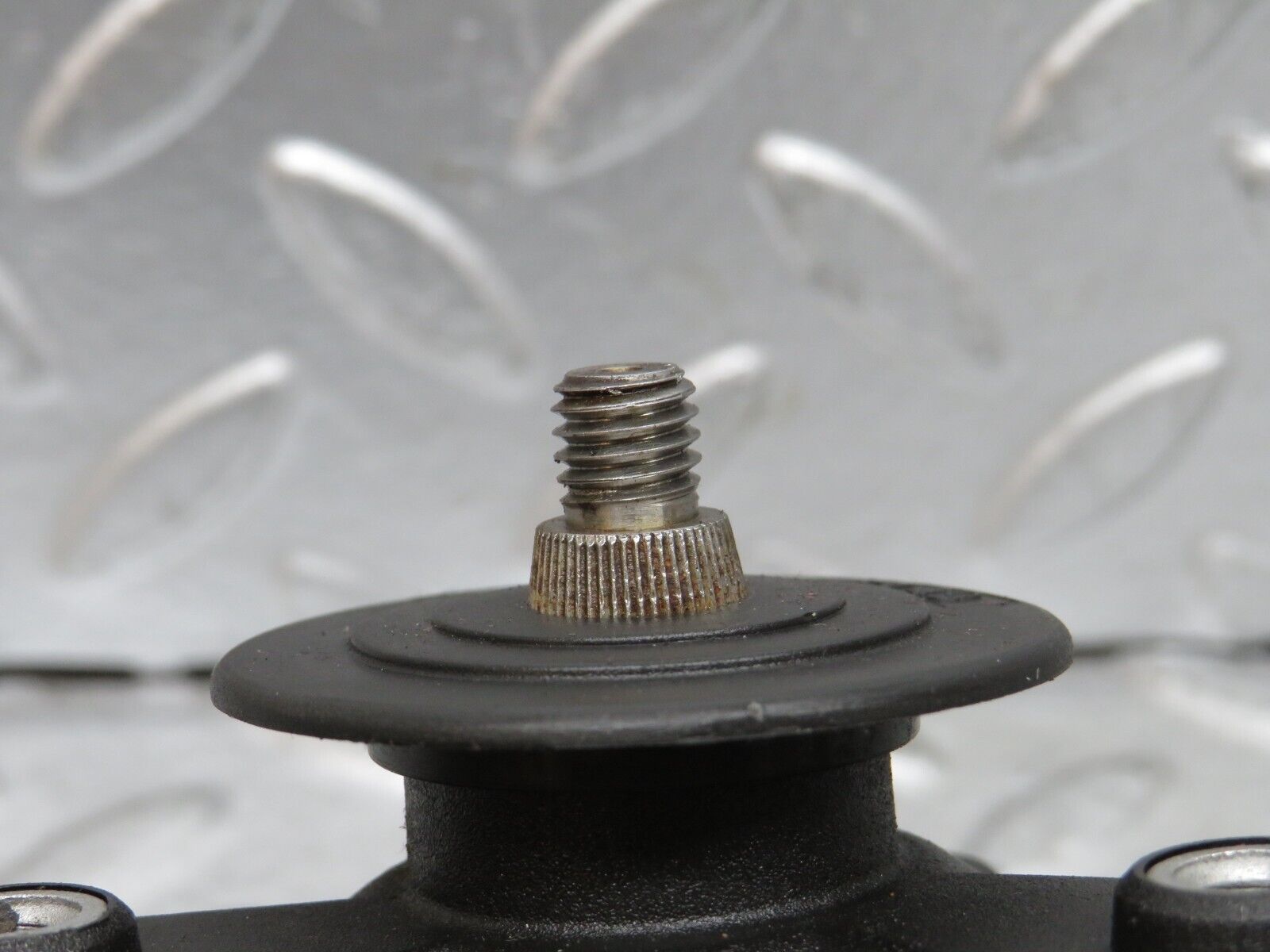 29048 Mercedes-Benz C124 320CE Coupe Wiper Motor Bosch 0390241425 with cover