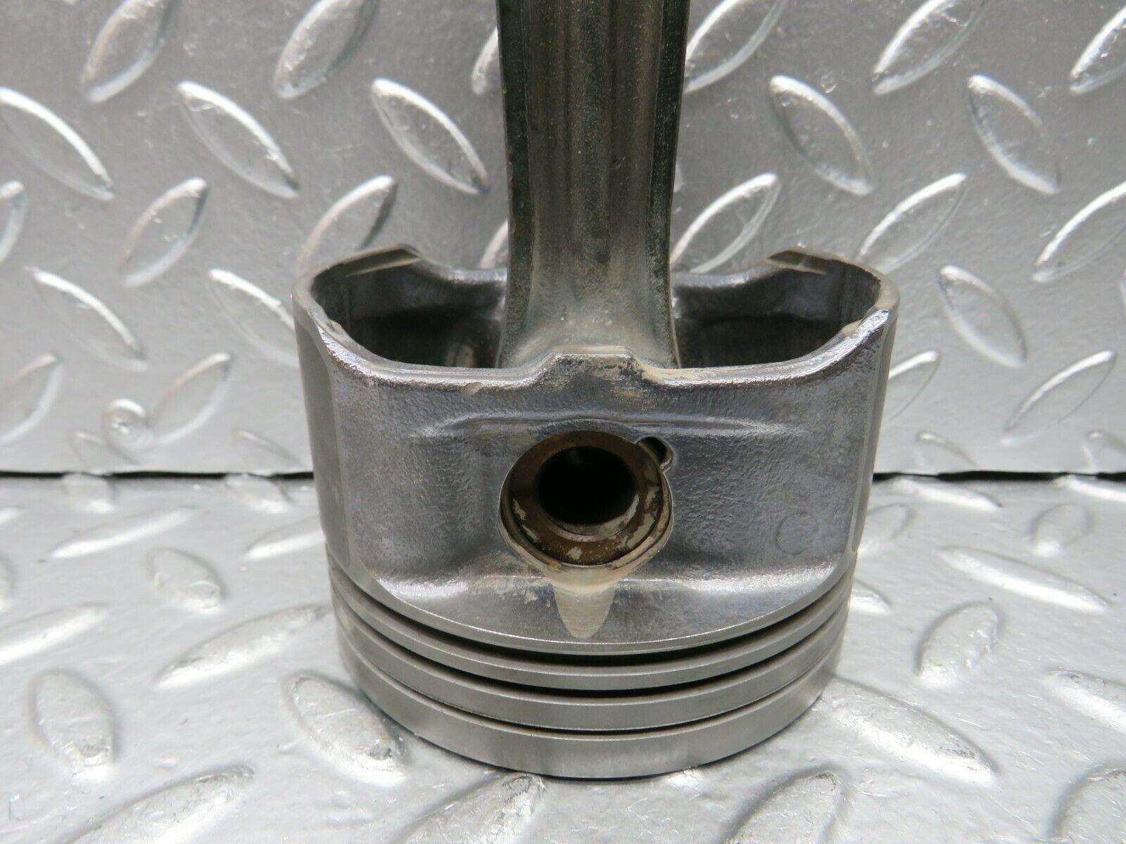 22470 Mercedes-Benz C124 E220 Coupe Piston With Connecting Rod 89.9 mm