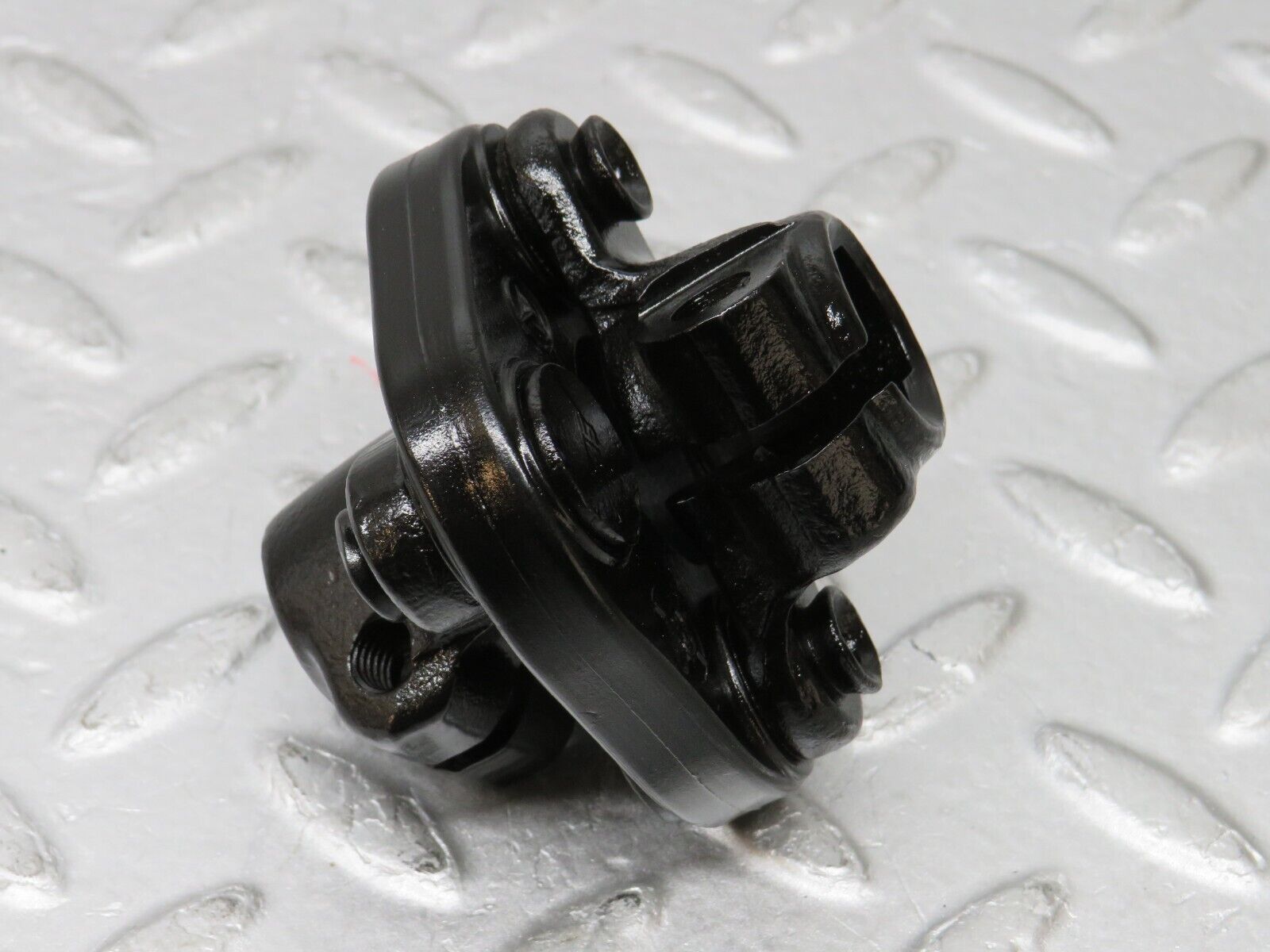 36098 Mercedes-Benz W126 420SE Steering Column Lower Shaft Connector 126462014