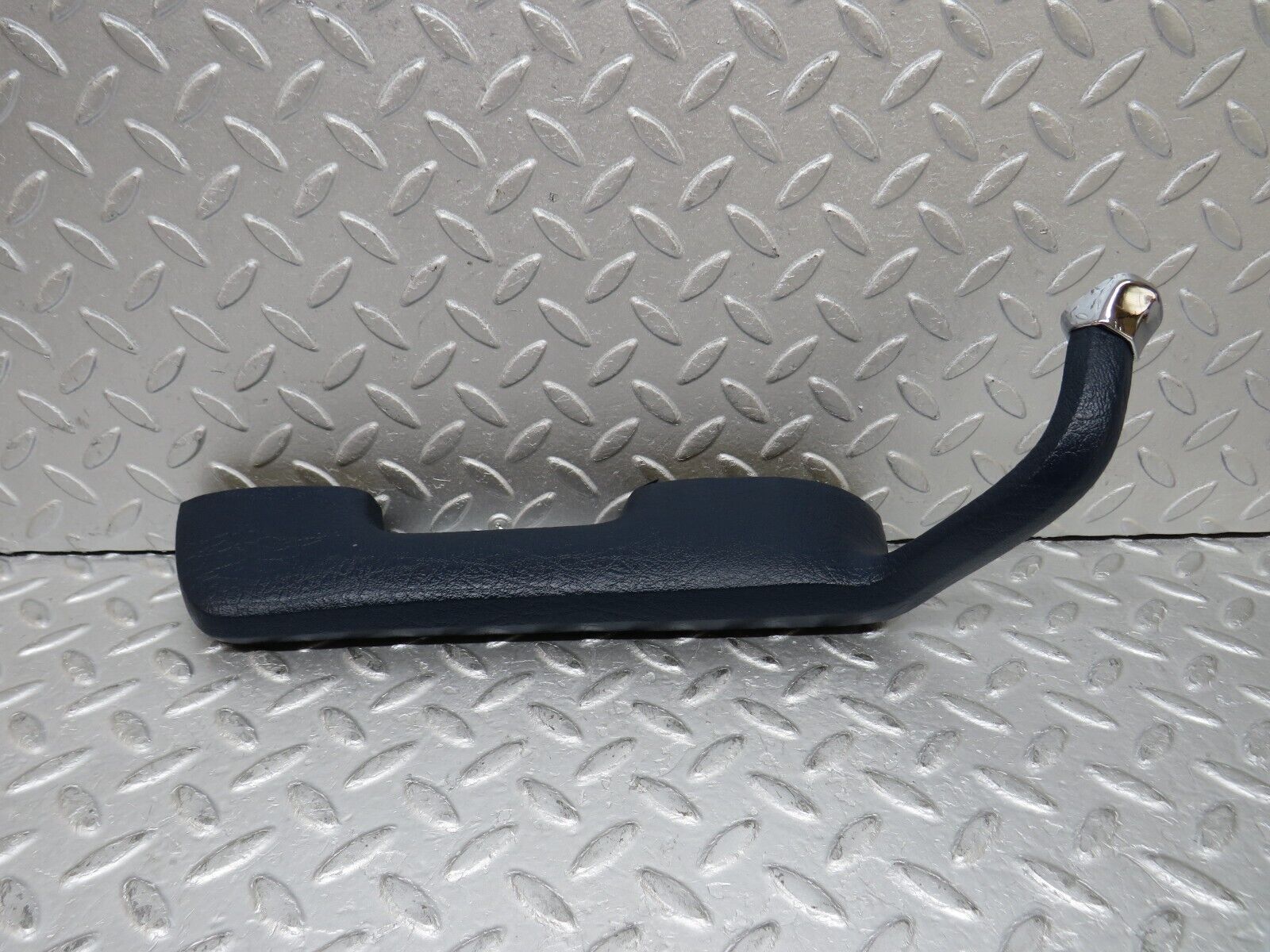 37302 Mercedes-Benz W109 300SEL Interior Door Handle Front Left Blue