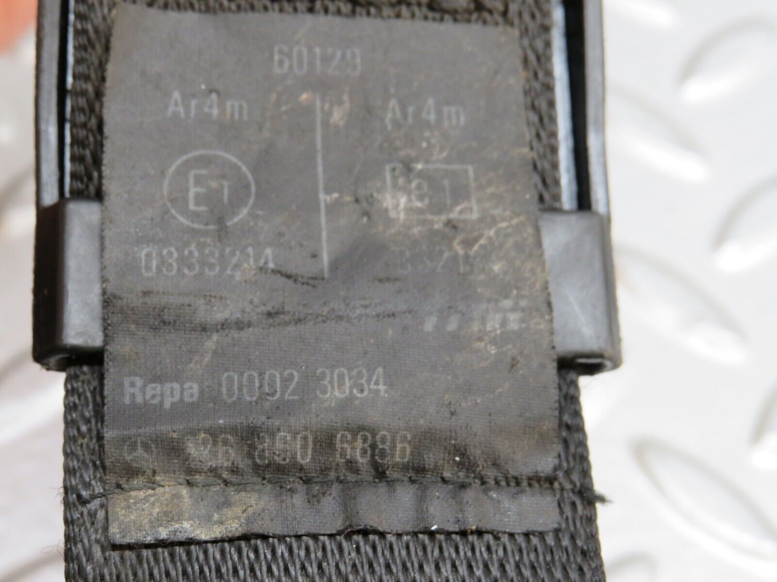 37163 Mercedes-Benz C126 420SEC Coupe Front Right Seat Belt With Buckles 1268806886