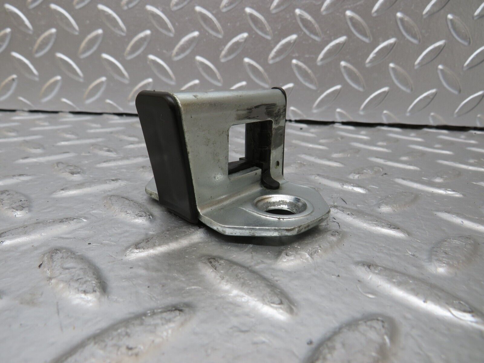 25050 Mercedes-Benz W140 S320 Door Lock Latch Left Side