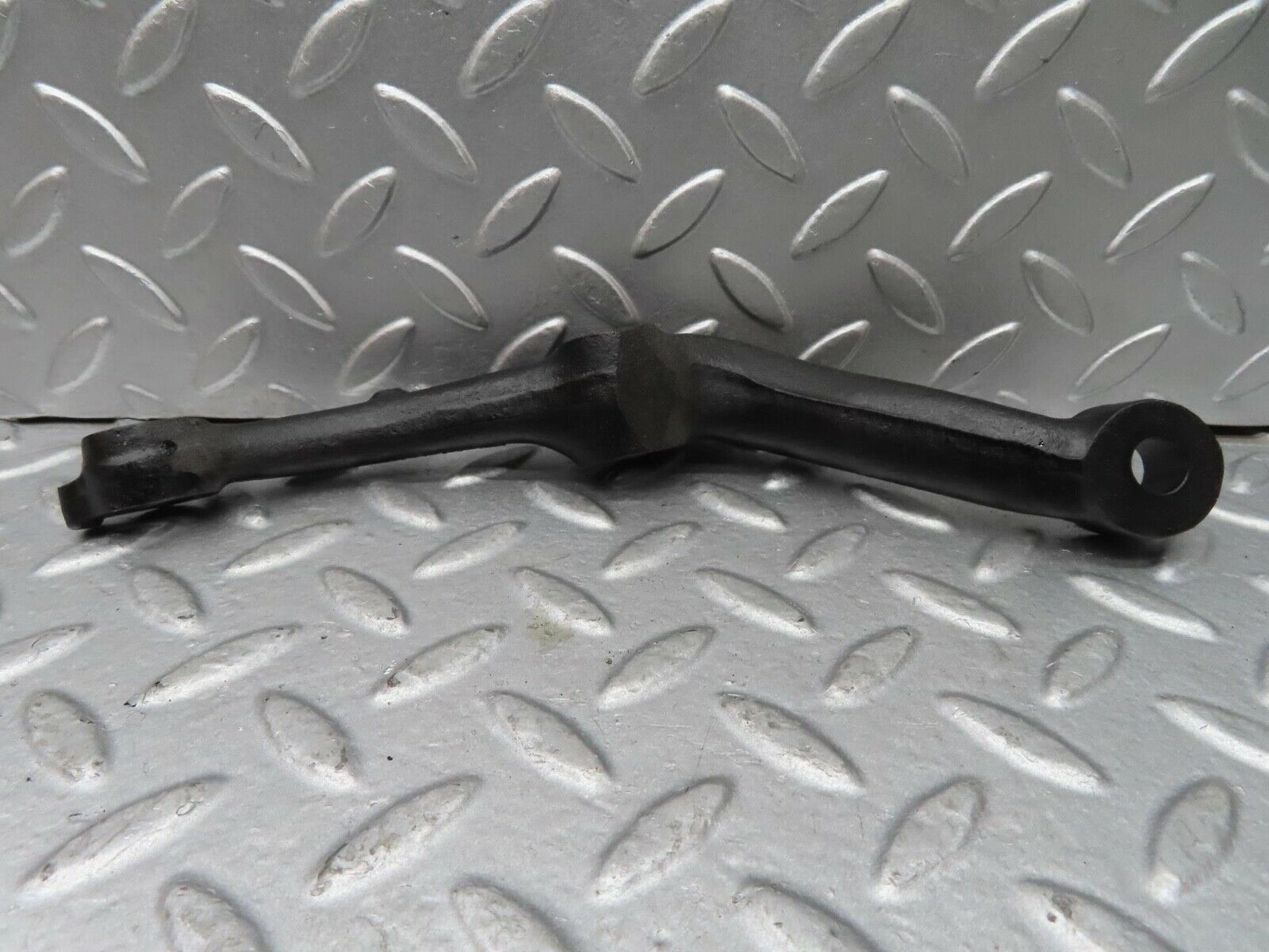 14464 Mercedes-Benz W116 350SE Front Axle Steering Arm Right