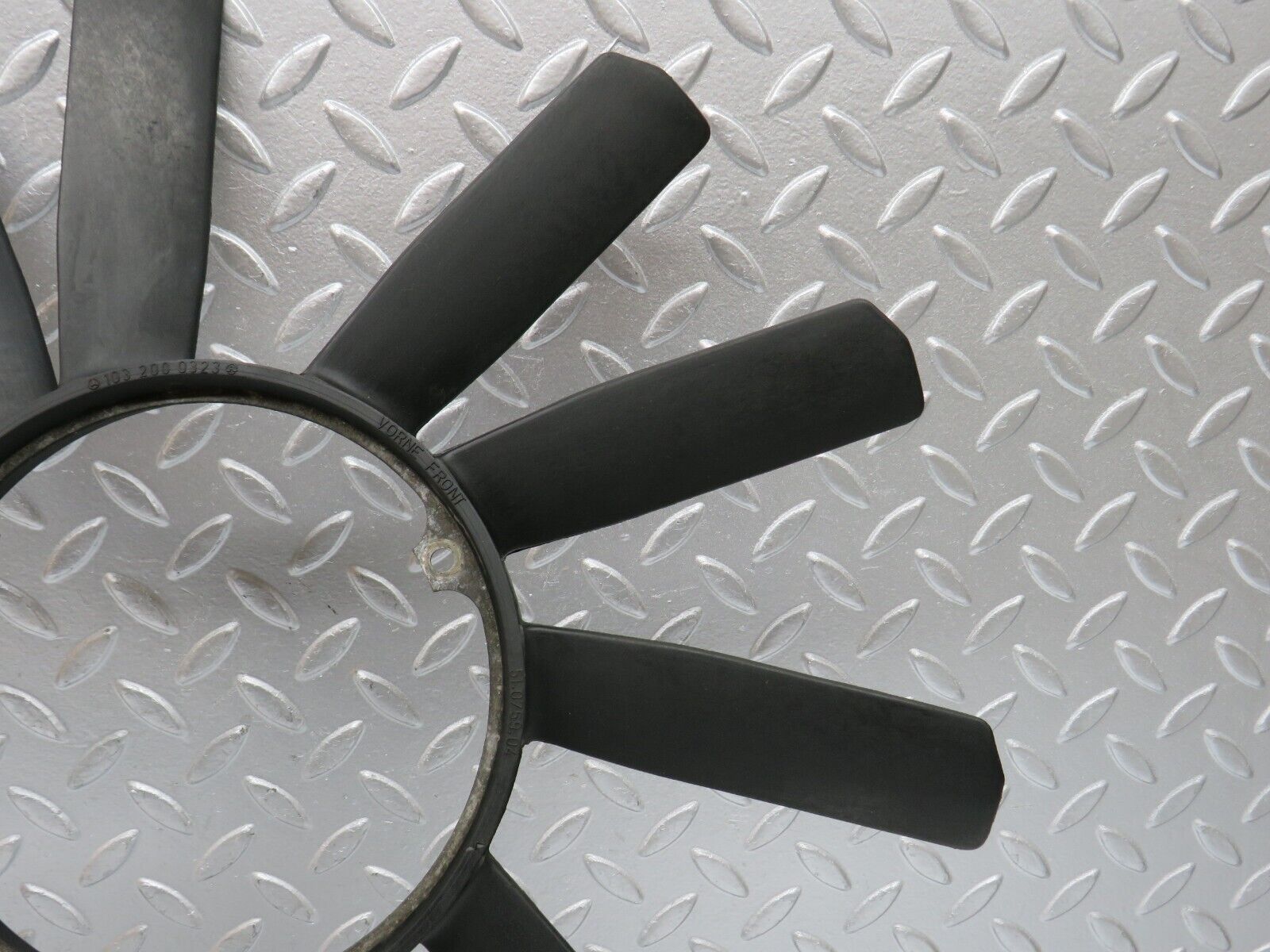 32666 Mercedes-Benz S124 300TE Wagon Engine Cooling Fan 1032000323