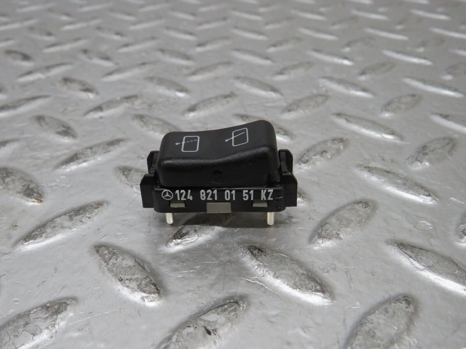 27554 Mercedes-Benz S124 300TE Wagon Windscreen Wiper Switch 1248210151