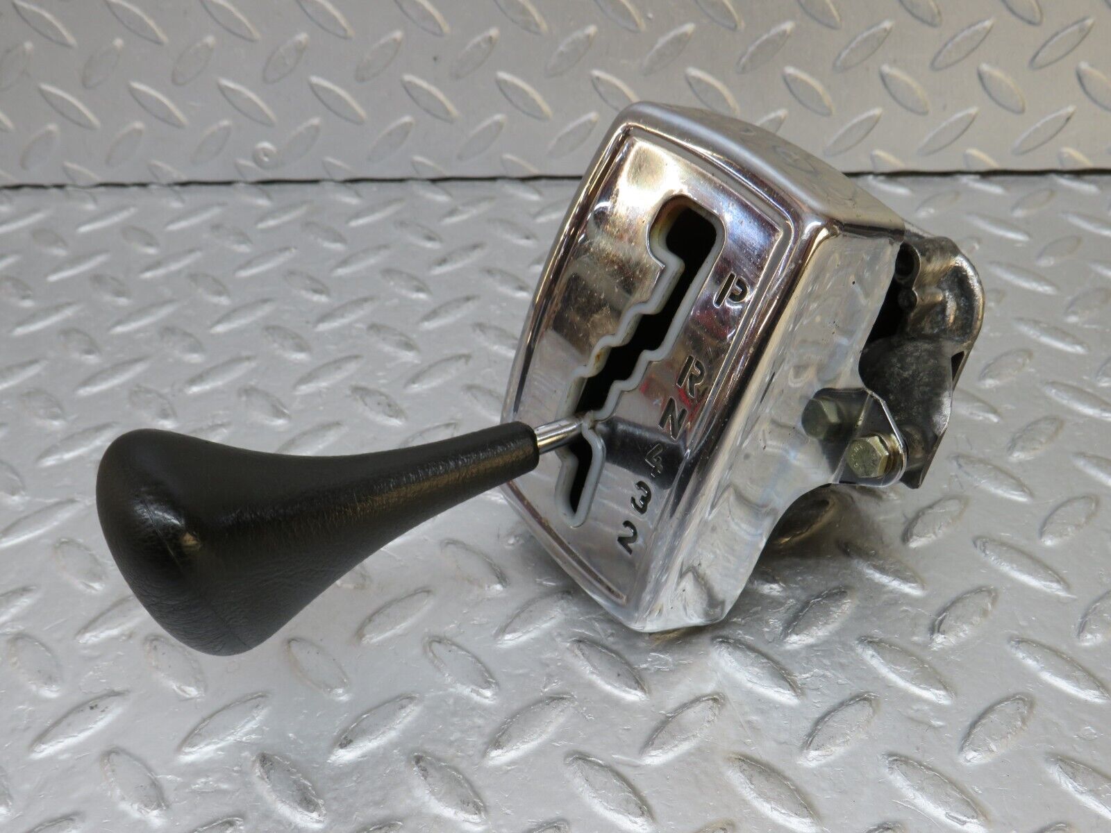 37536 Mercedes-Benz W109 300SEL Automatic Gear Shift Selector